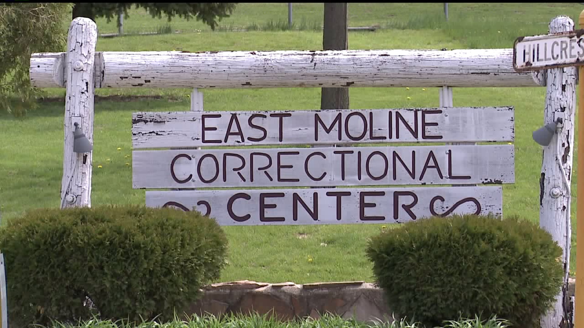 Officer assaulted at East Moline Correctional Center