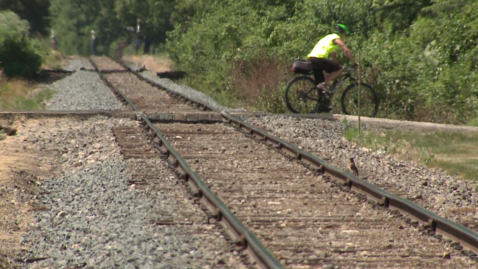 Trains allowed to go faster between East Moline and Cordova