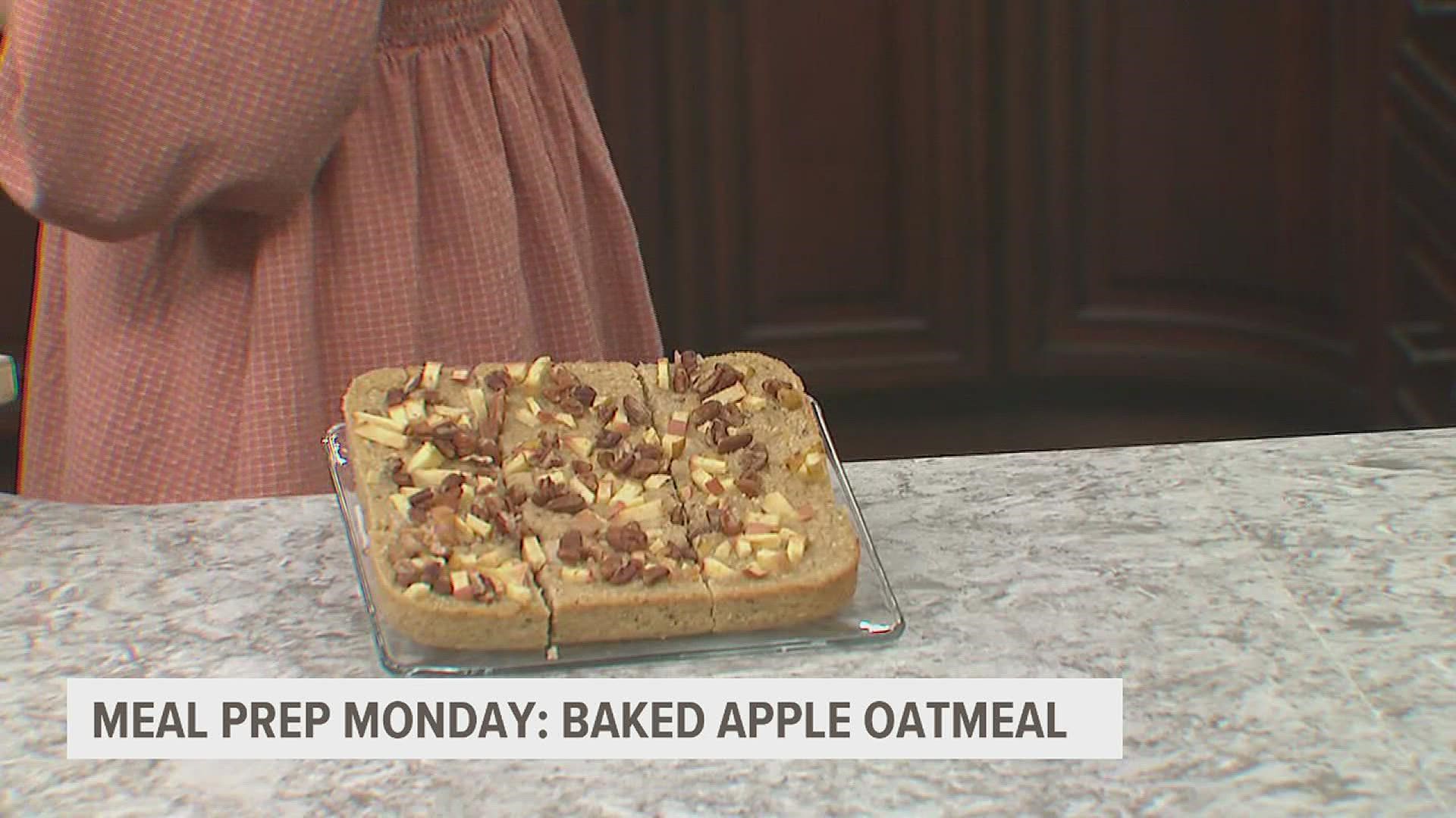 This highly-customizable oatmeal bake is a simple and fun treat that's been making the rounds on TikTok lately. Here's how you put it together.