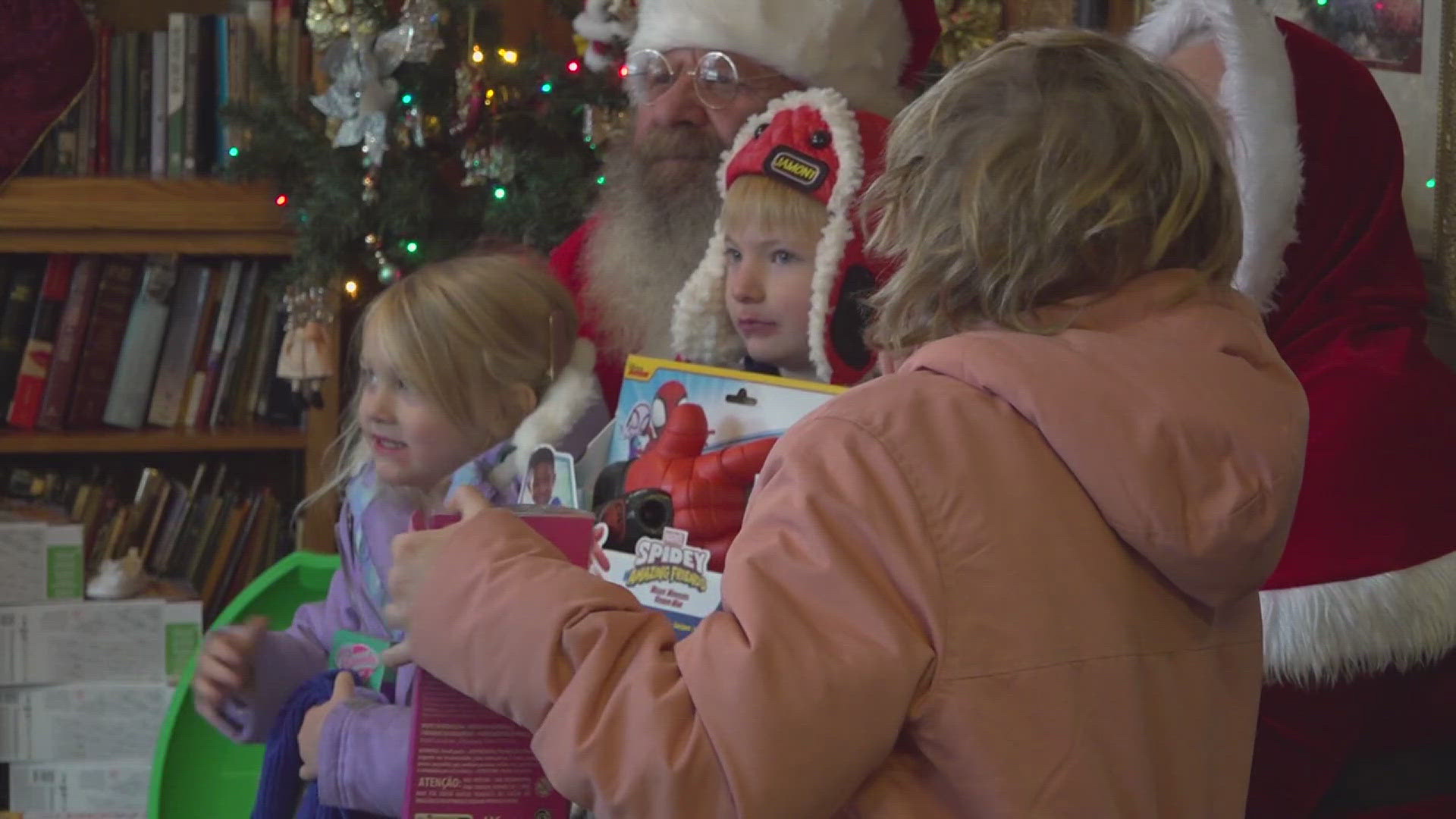 The Heart of Hope organization held their second annual Christmas Giveaway. Volunteers handed out coats, hats and presents to families.