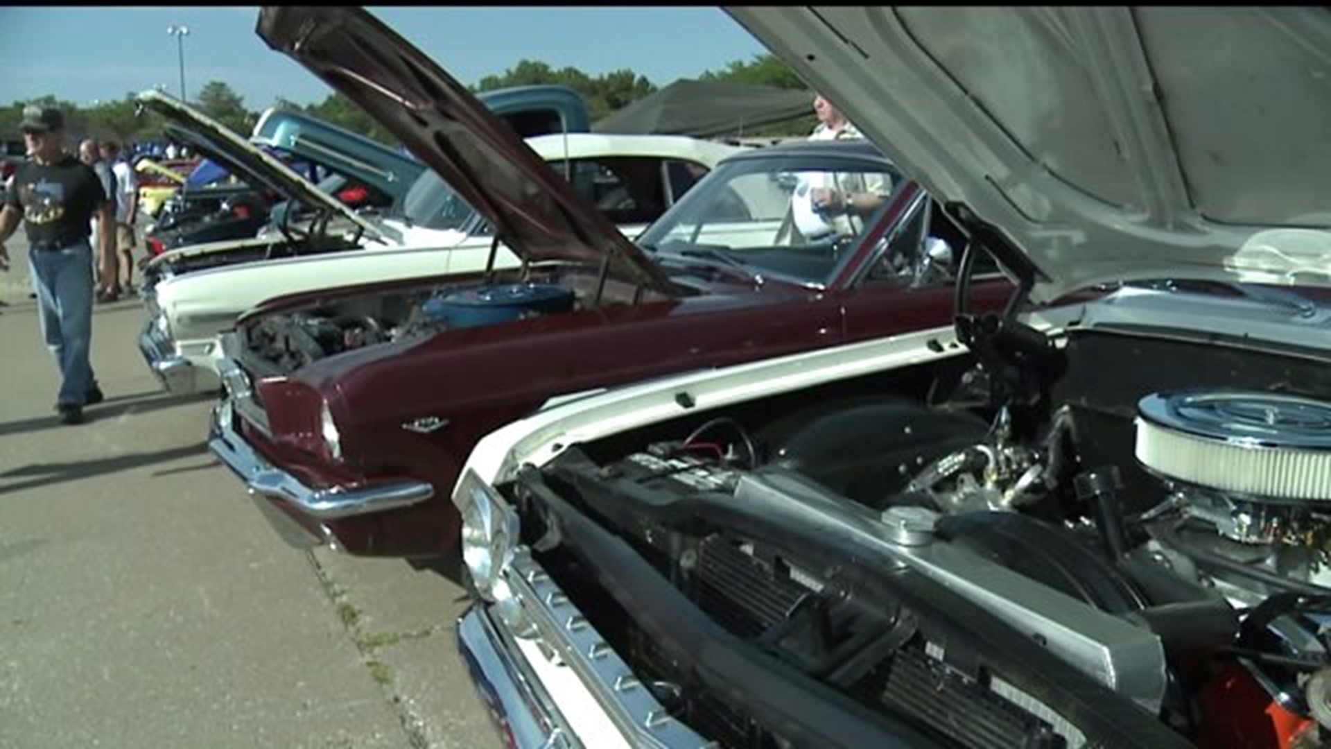 Second annual Classic Car Cruise held in Davenport
