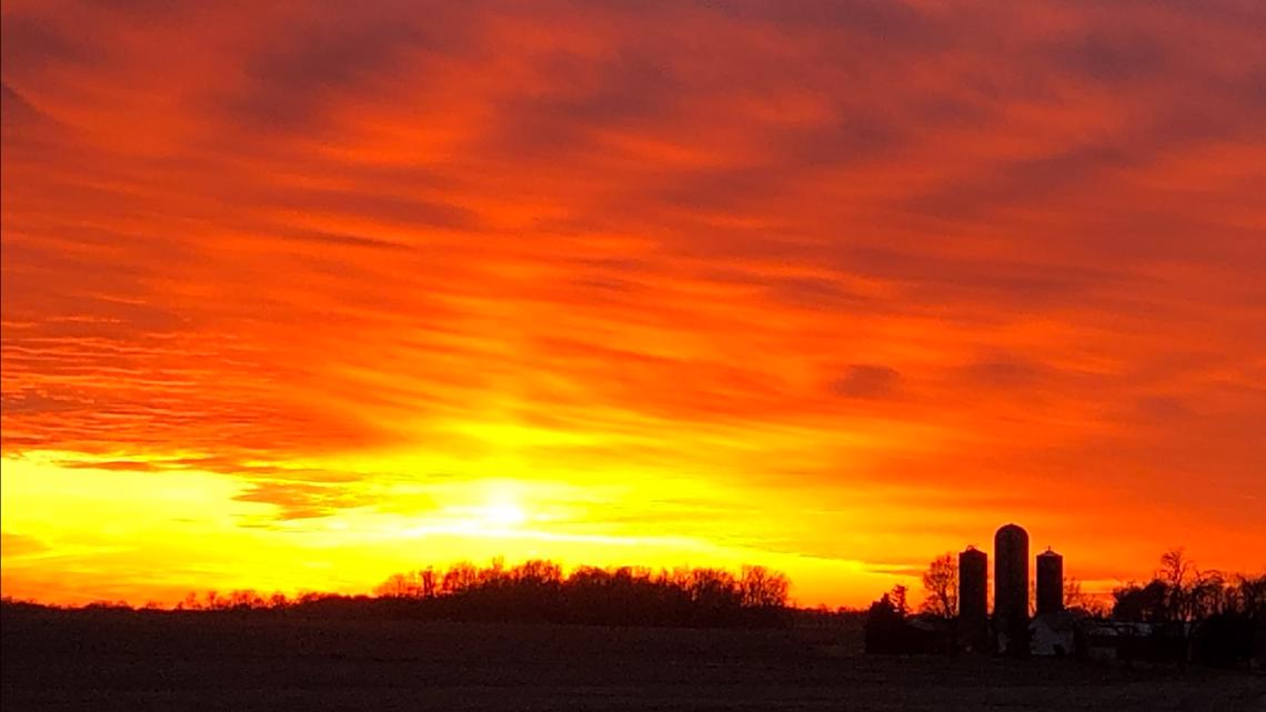 The science behind those vivid Midwest sunsets