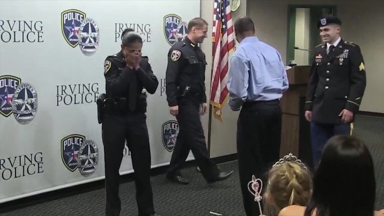 A soldier surprised his mom as she was sworn in as a police officer ...