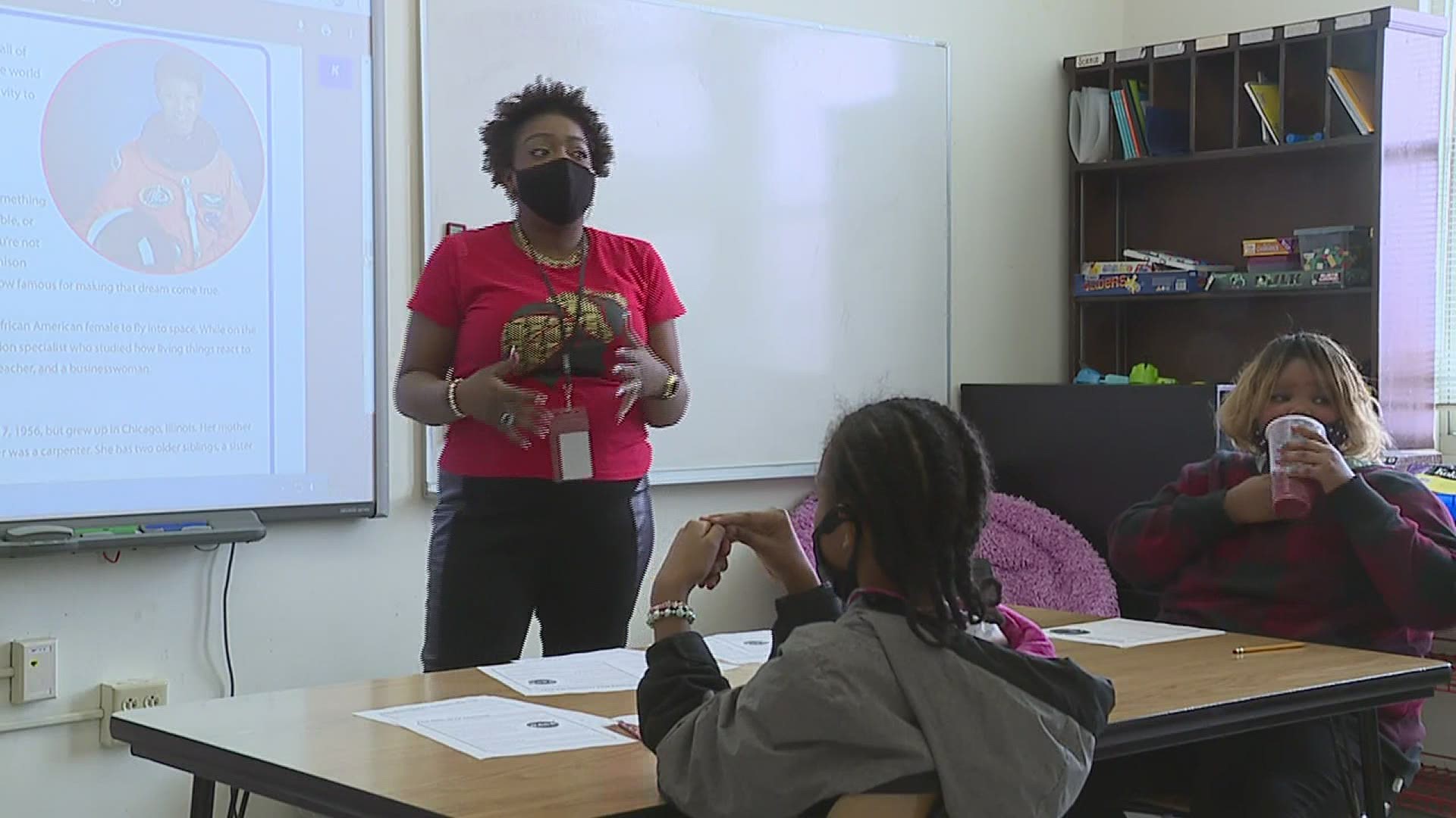 Paraeducator Kevita Puckett travels giving lessons on Black History Month and taught fifth graders at Jefferson Elementary School in Davenport, Iowa.
