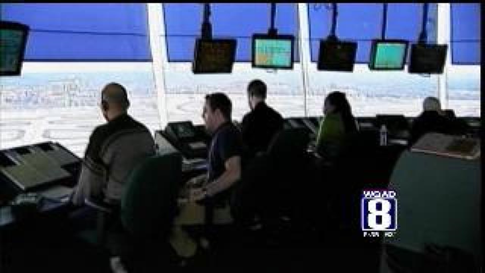 House passes measure to end air traffic controller furloughs
