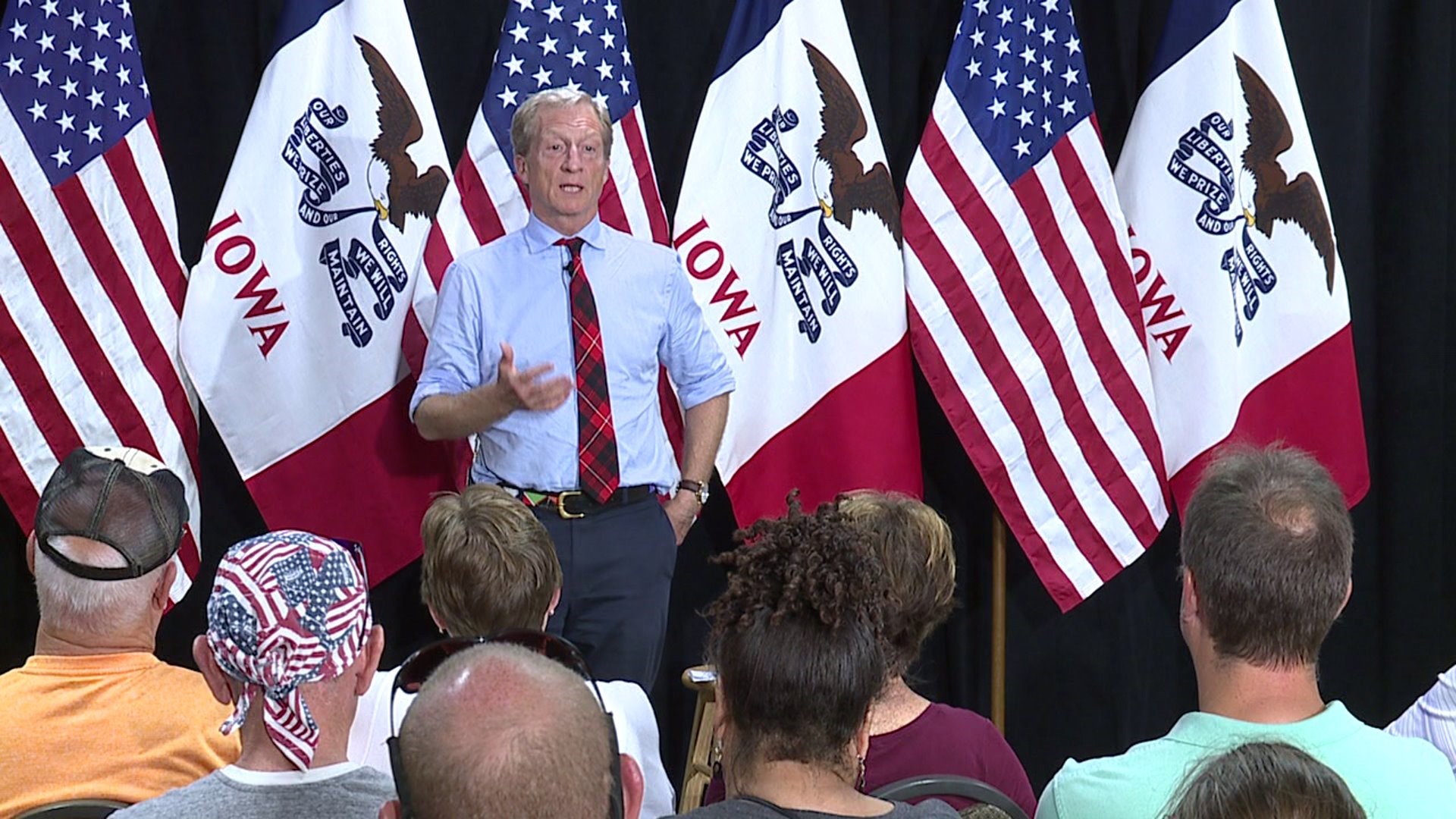 Tom Steyer campaigns in Davenport