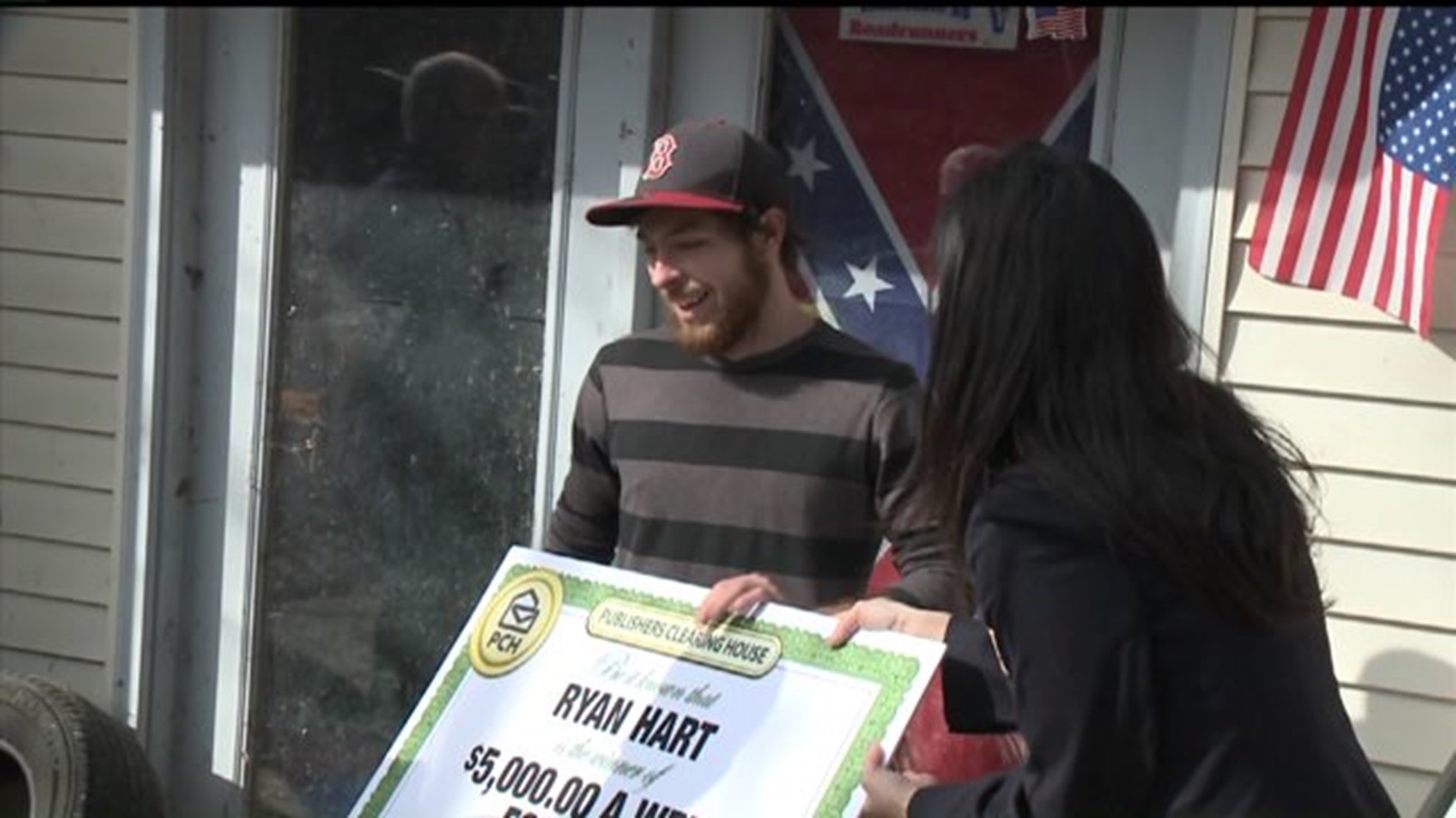 Iowa man wins Publisher`s Clearing House drawing