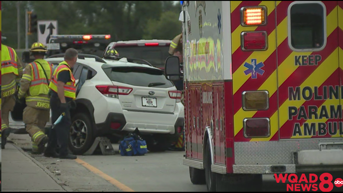 4 injured after accident at 41st Street and John Deere Road in Moline ...