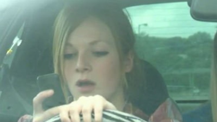 New trend: Young drivers snapping ‘selfies’ at the wheel | wqad.com