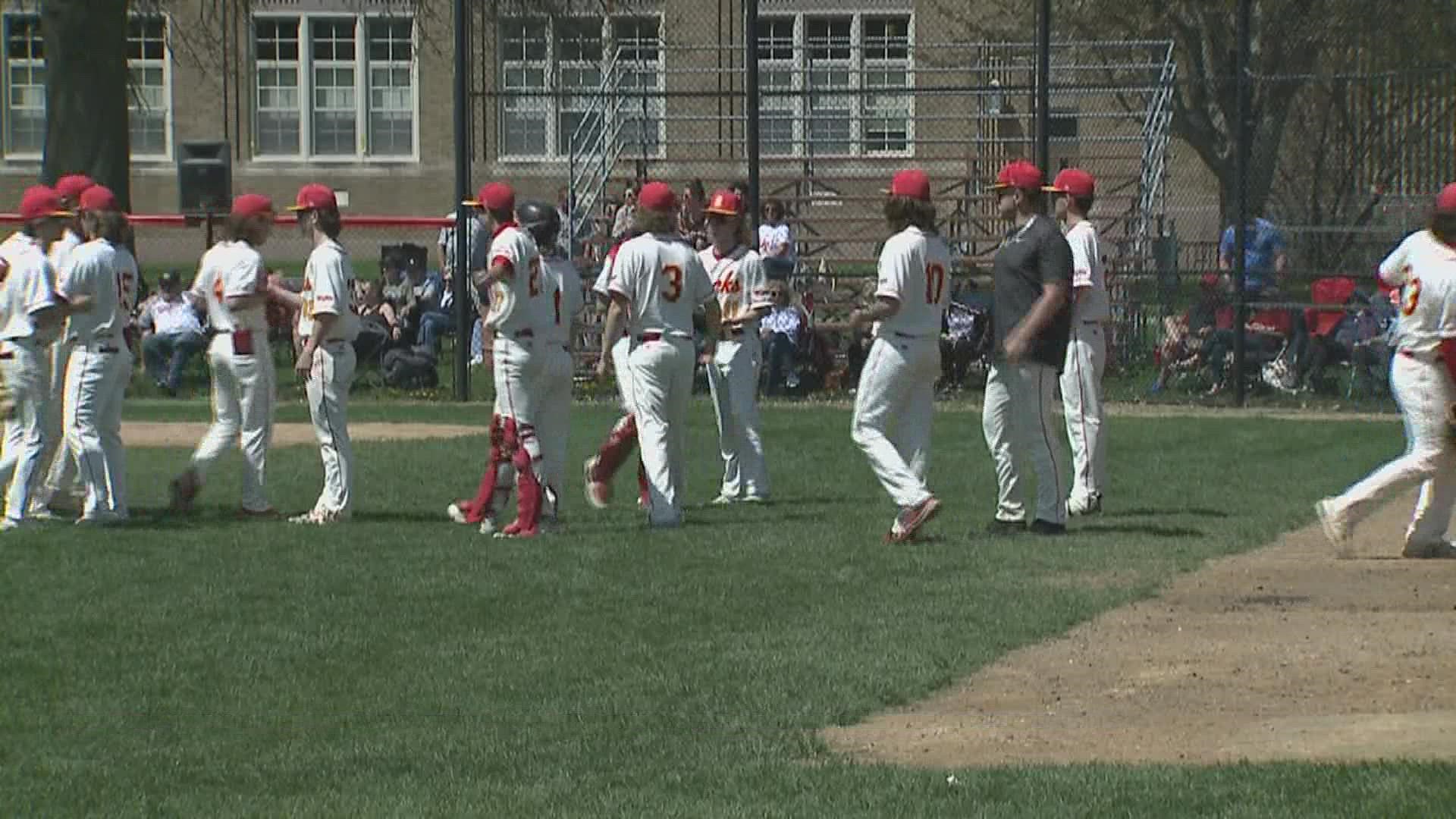 Rock Island runs their win streak to 7 with a sweep of United Township.