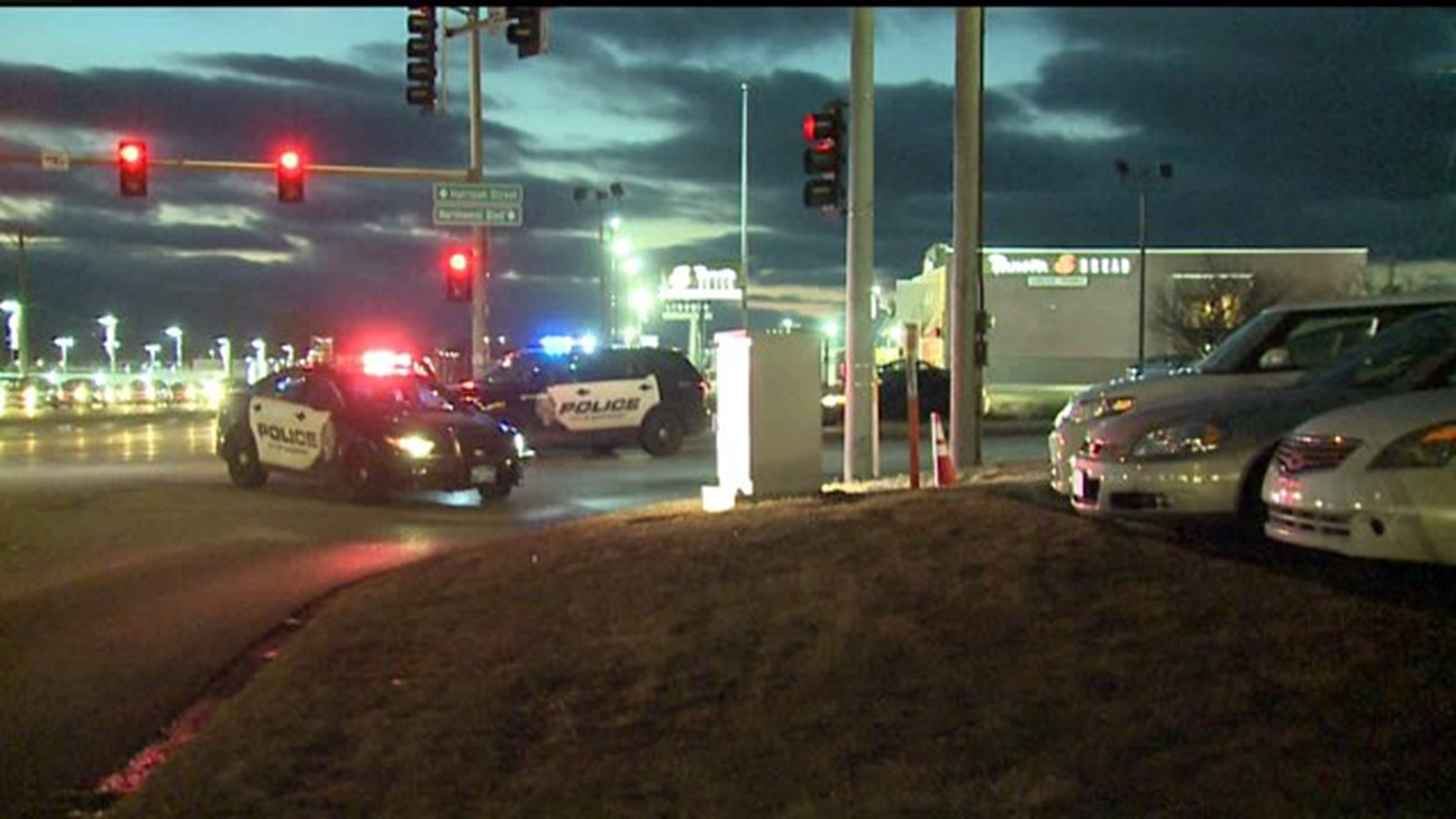 Davenport police investigate shooting at busy intersection