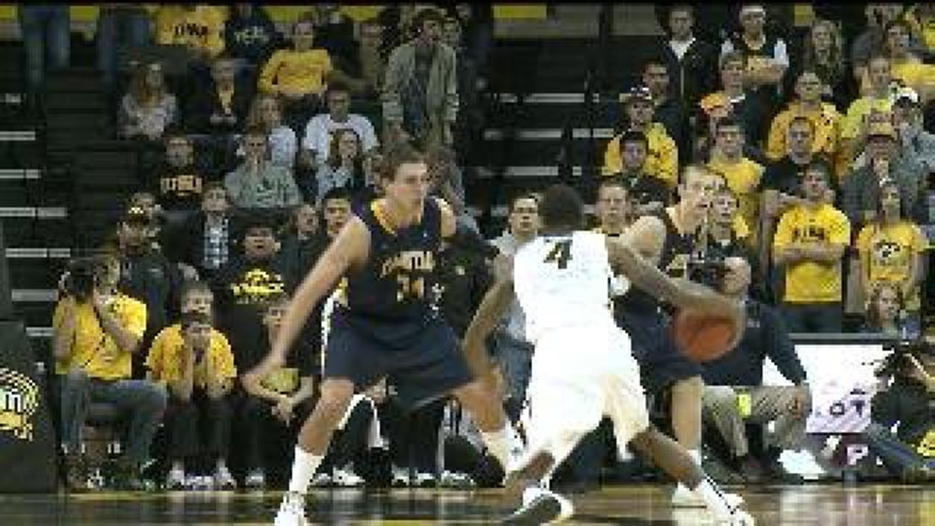 Hawkeyes Learn from Exhibition with Augie