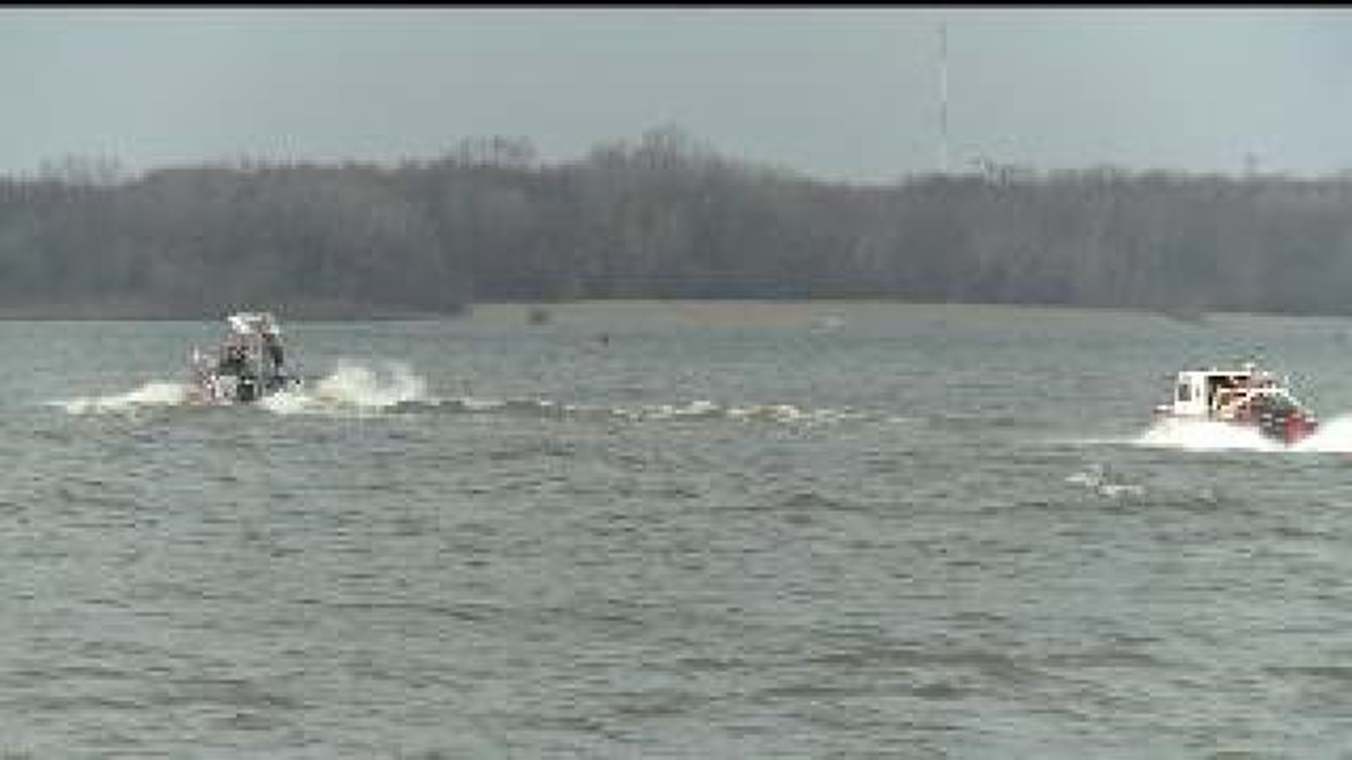 Search crews recover body from Mississippi River