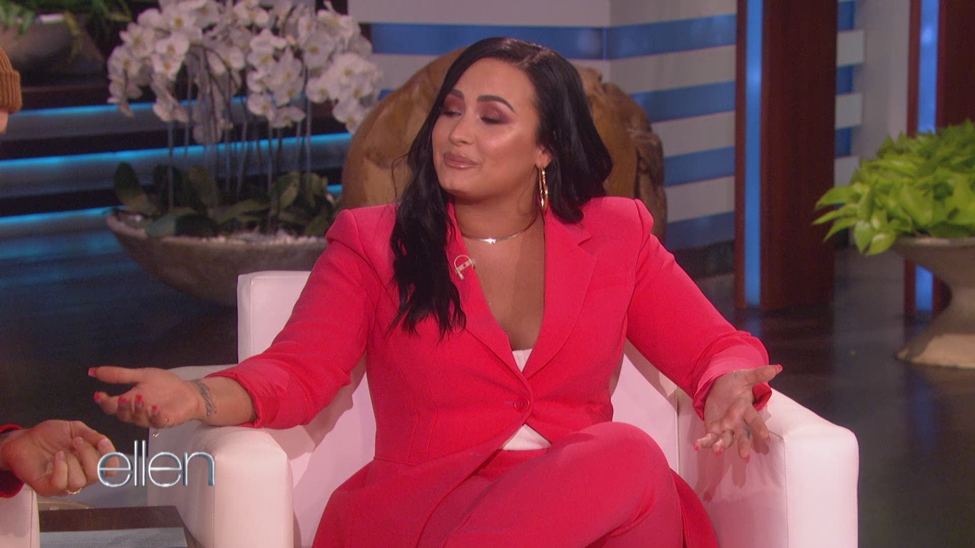 Justin jokes about why he thinks his marriage to Hailey was arranged after their first meeting at a taping of “TODAY.”