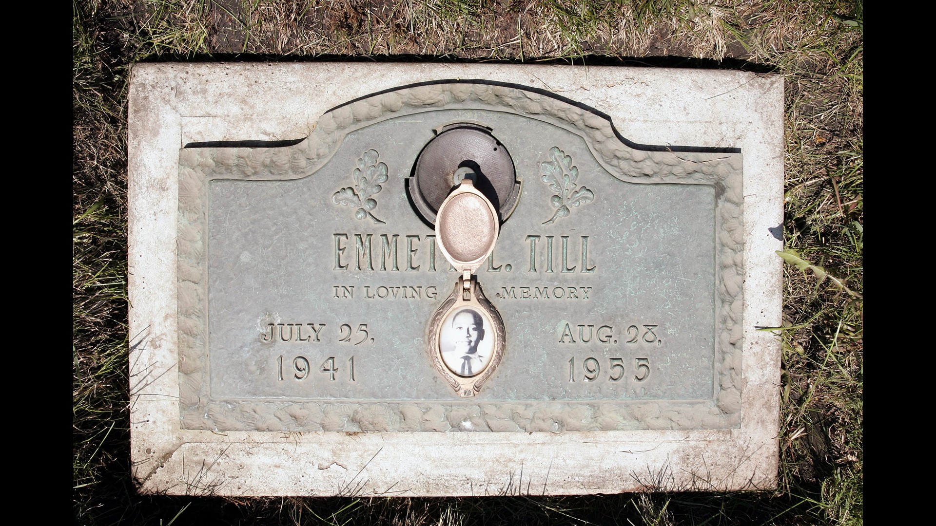 Emmett Till Memorial Sign In Mississippi Now Protected By Bulletproof Glass