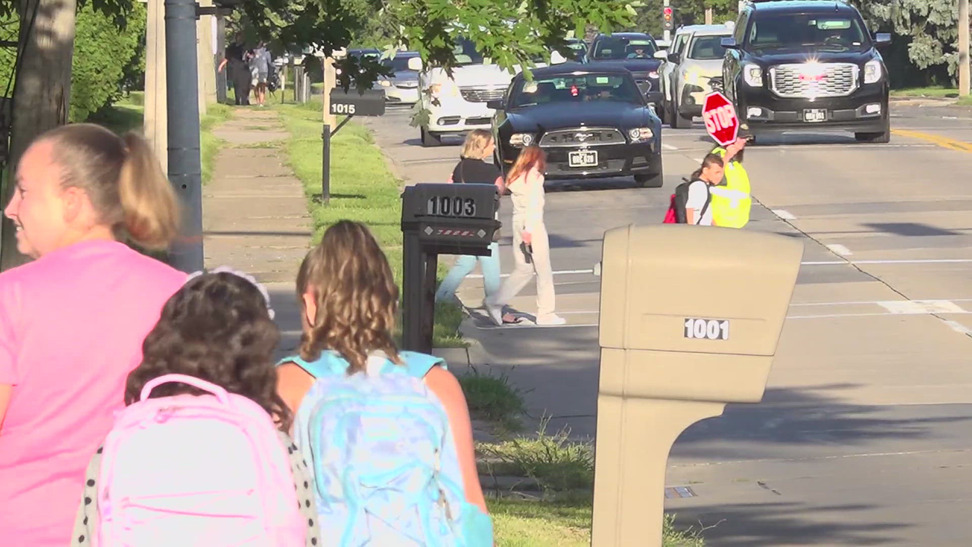 Davenport police reminding drivers to slow down with school back in ...