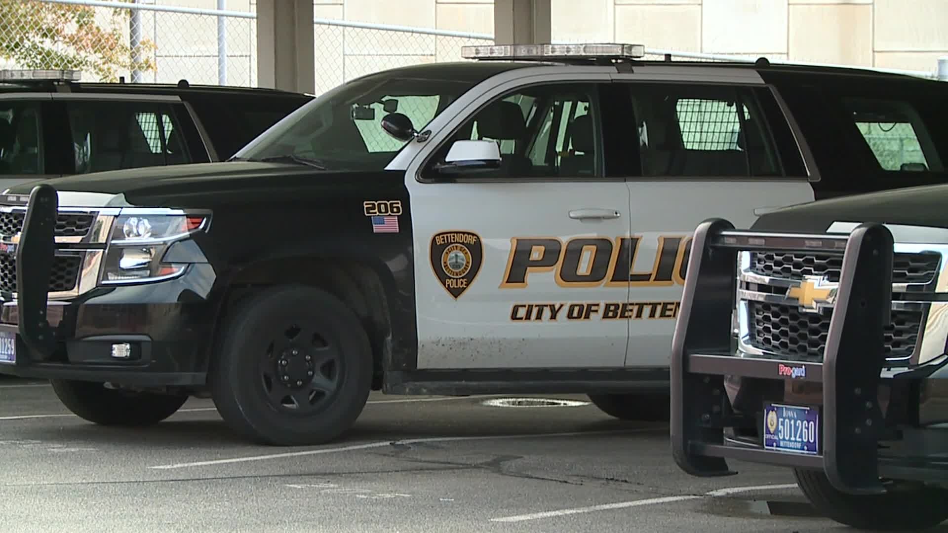 Bettendorf police raise awareness for breast cancer