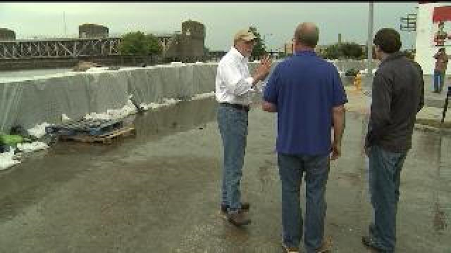 Rep. Loebsack Visits Flood Zone Areas