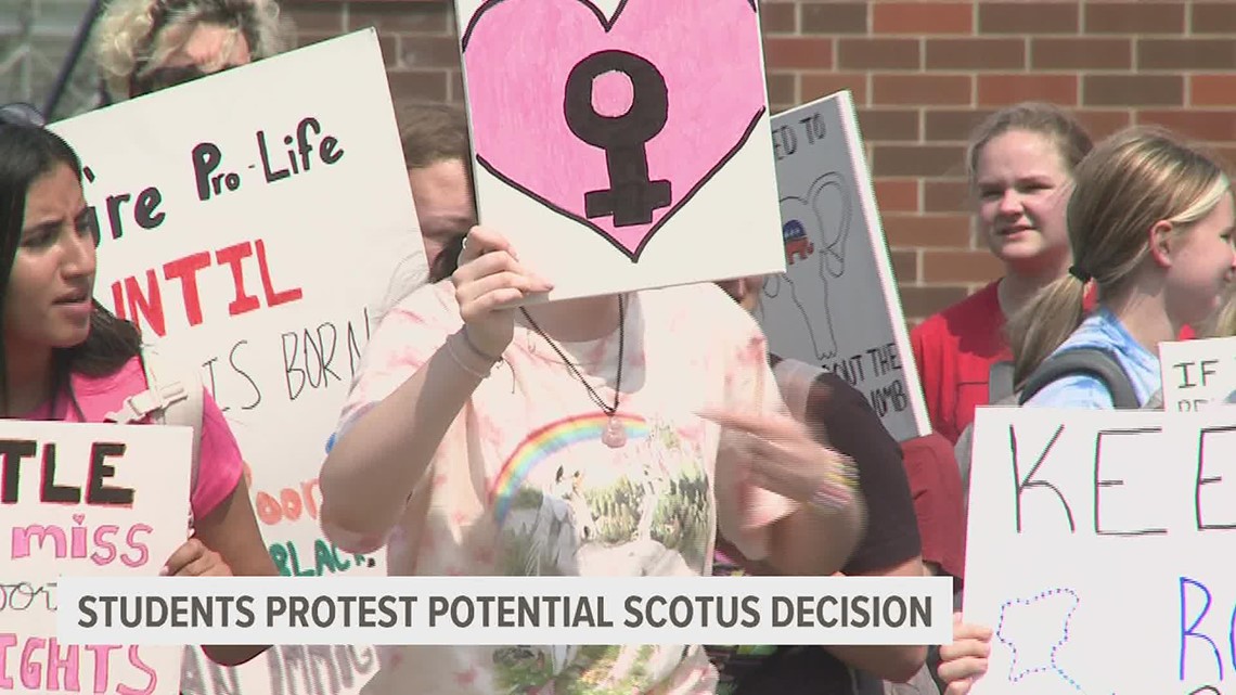 Abortion debate: Bettendorf High School students walk out to protest Roe v. Wade reversal