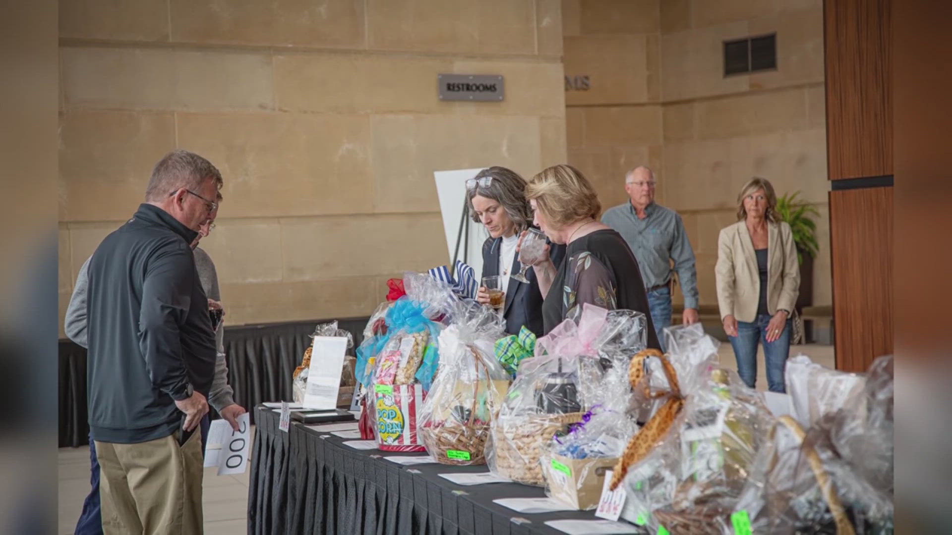 ‘Live from QC’ gala to support local cancer patients | wqad.com