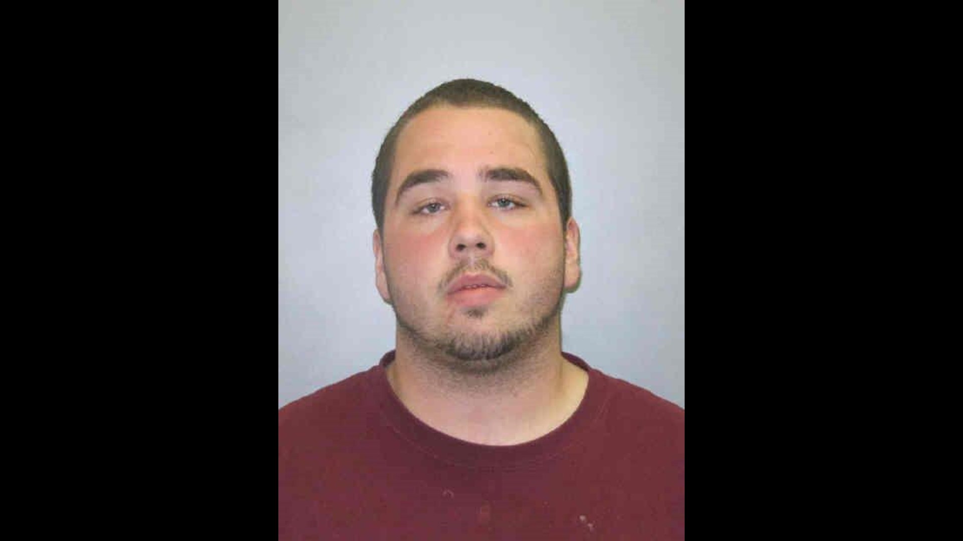 Columbus Junction man wanted in connection with stabbing