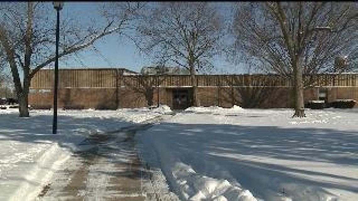 Galesburg School Board votes to close Cooke Elementary | wqad.com