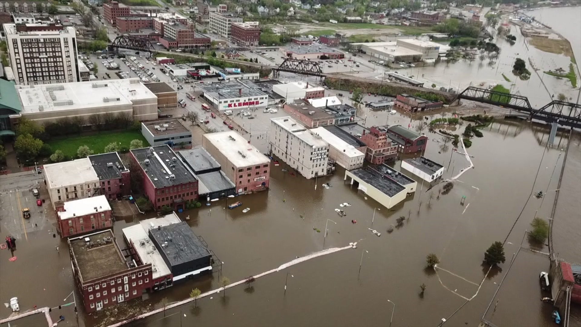Davenport leaders get update on flood fighting cost