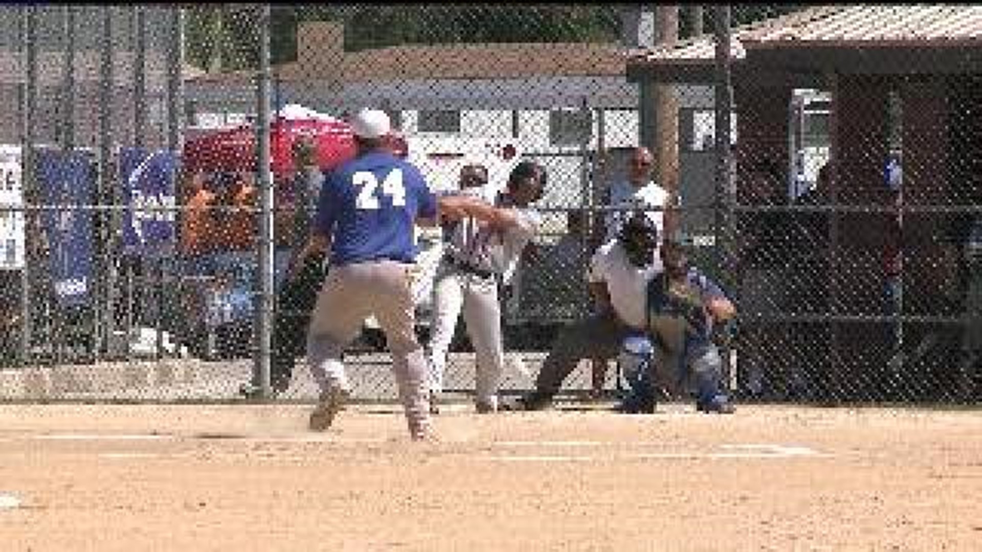 Men’s Fastpitch Softball World Tournament Begins in Moline