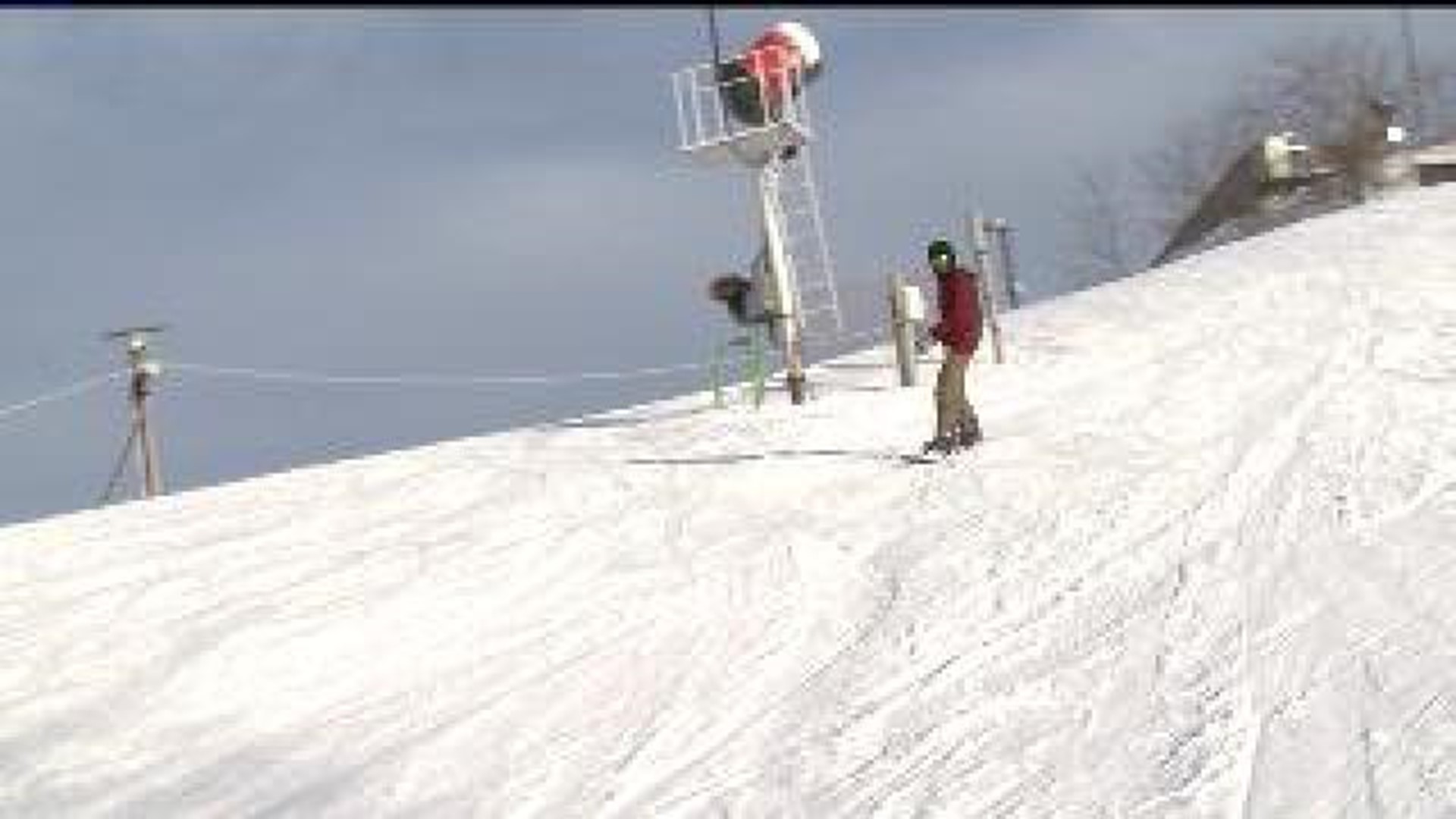 Ski Snowstar offers discount lift tickets to help feed the hungry