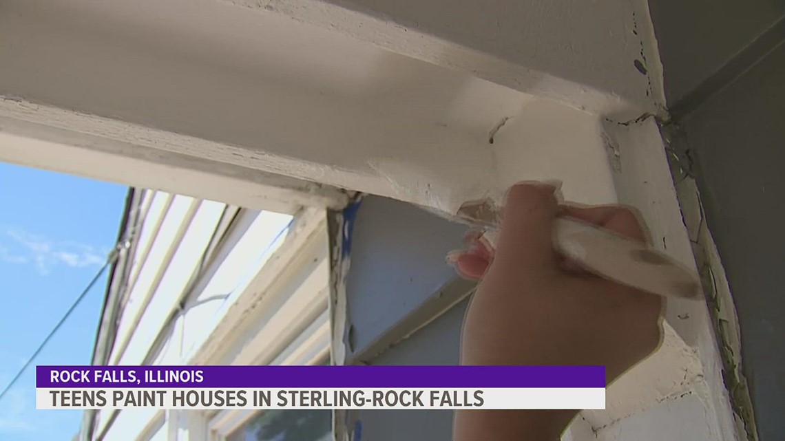 Teens give back to Sterling-Rock Falls community by painting houses