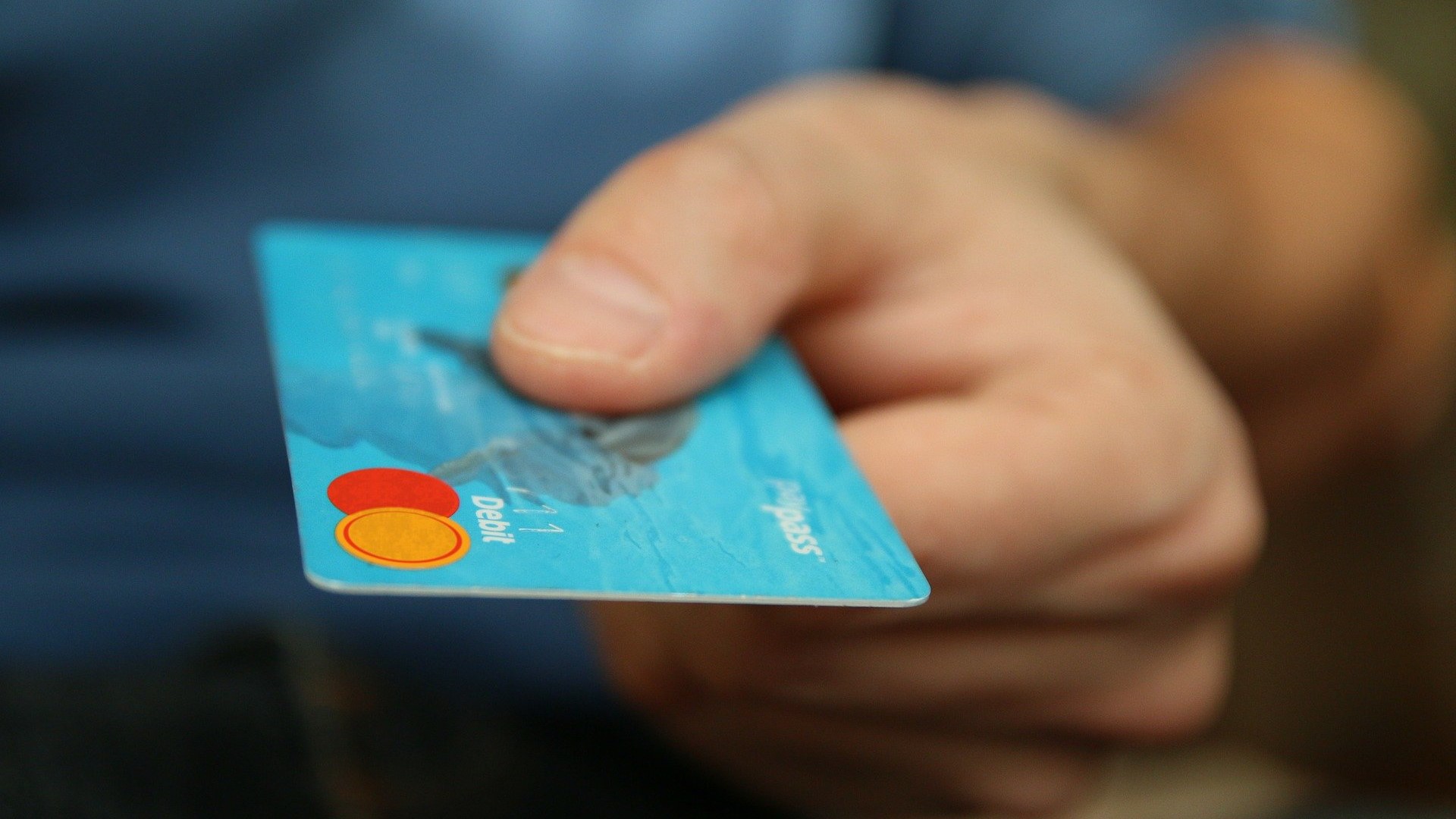 Americans have increased credit card spending by nearly 20% in the last 12 months, but delinquencies are also up 20%. Should we avoid plastic? Mark weighs in.