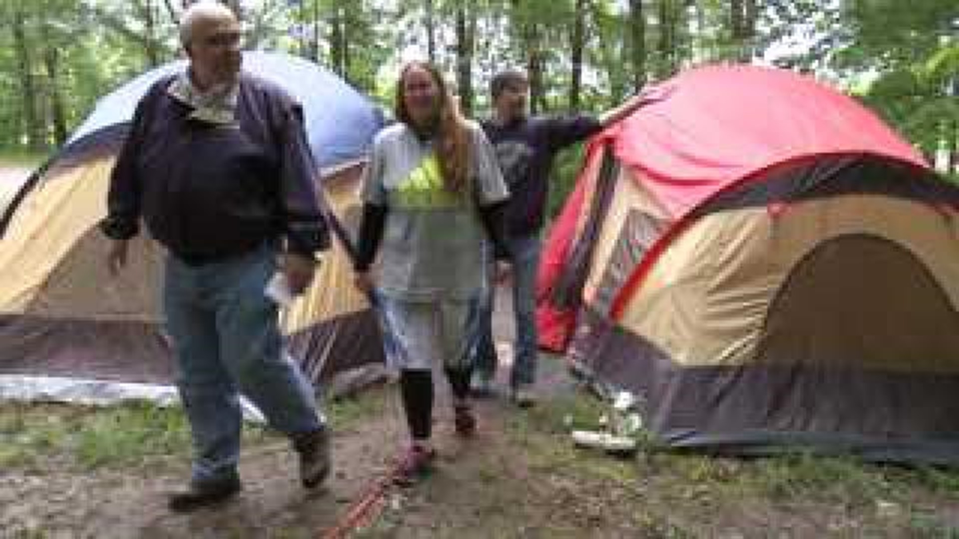 Finding freedom, couple lives out of tent