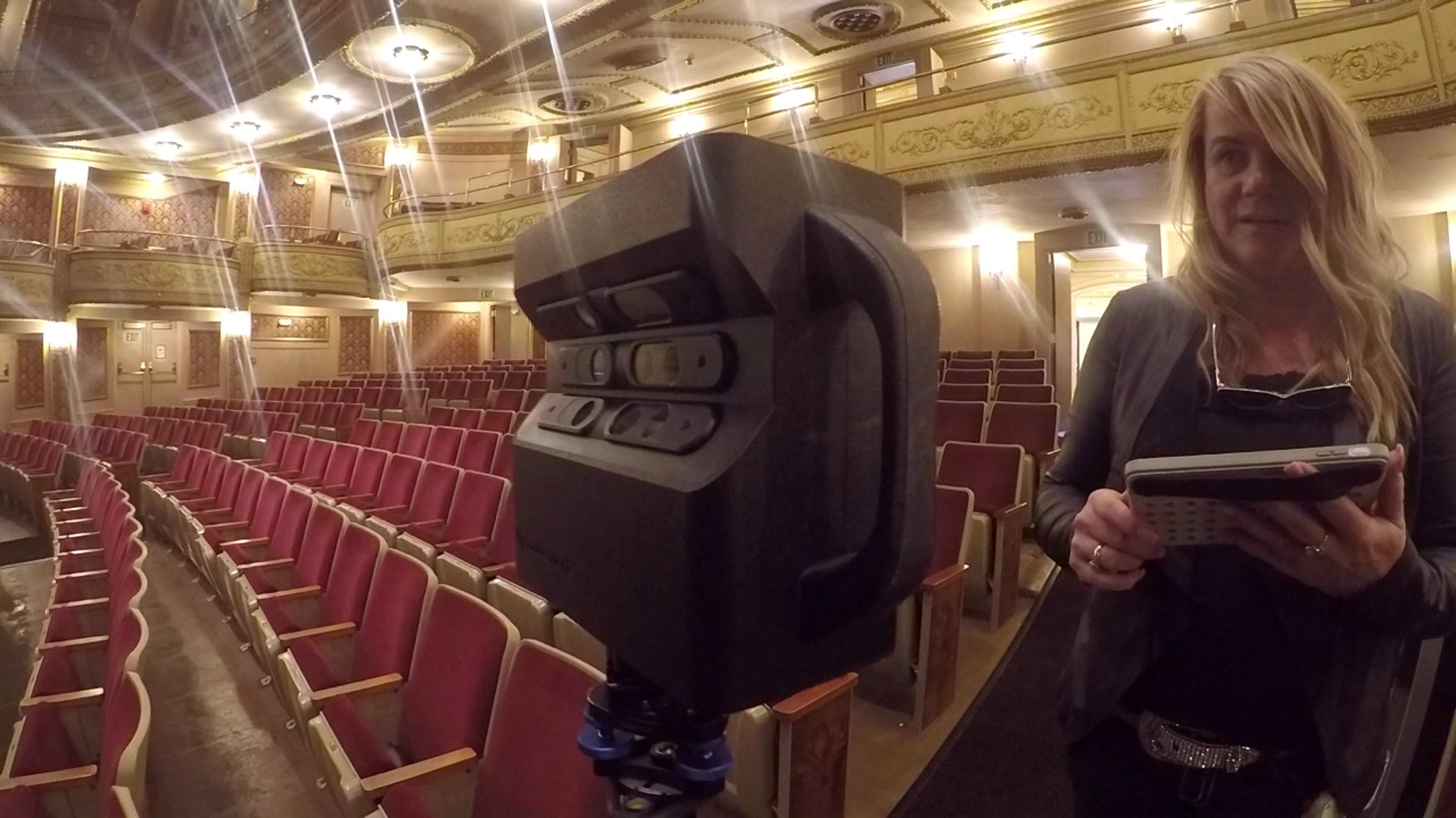 Galesburg`s Orpheum Theater ready for its close-up with 360 photography