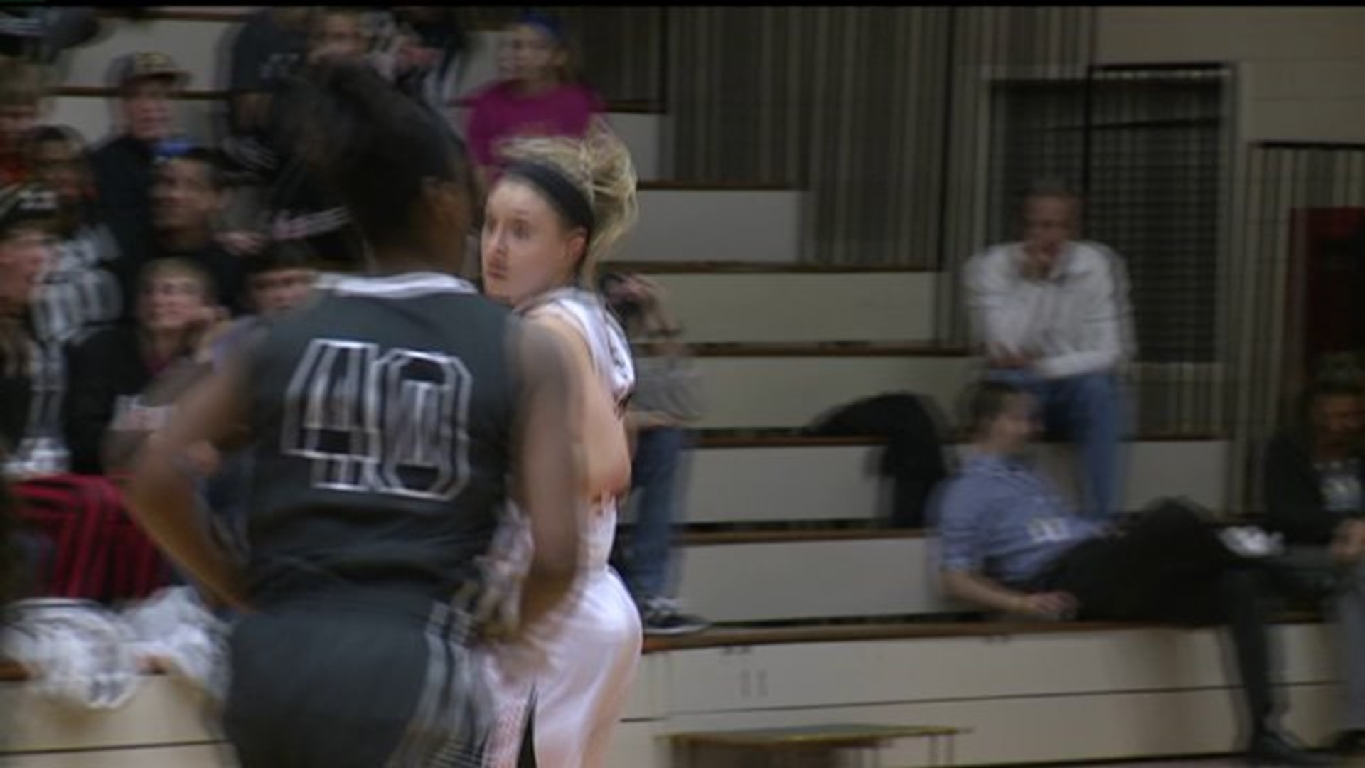 Lady Panthers edge Galesburg