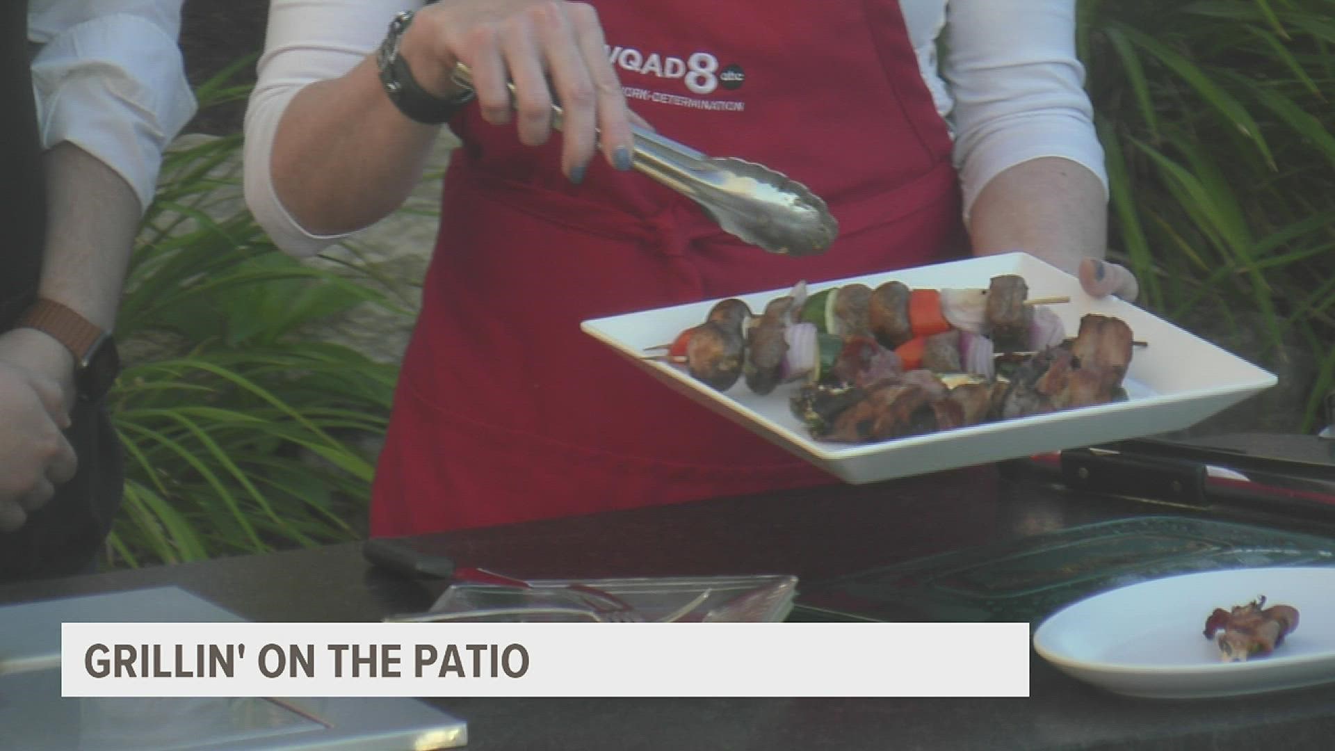 Watch as News 8's David Bohlman, Linda Swinford and Andrew Stutzke grill some colorful steak kabobs and peaches.