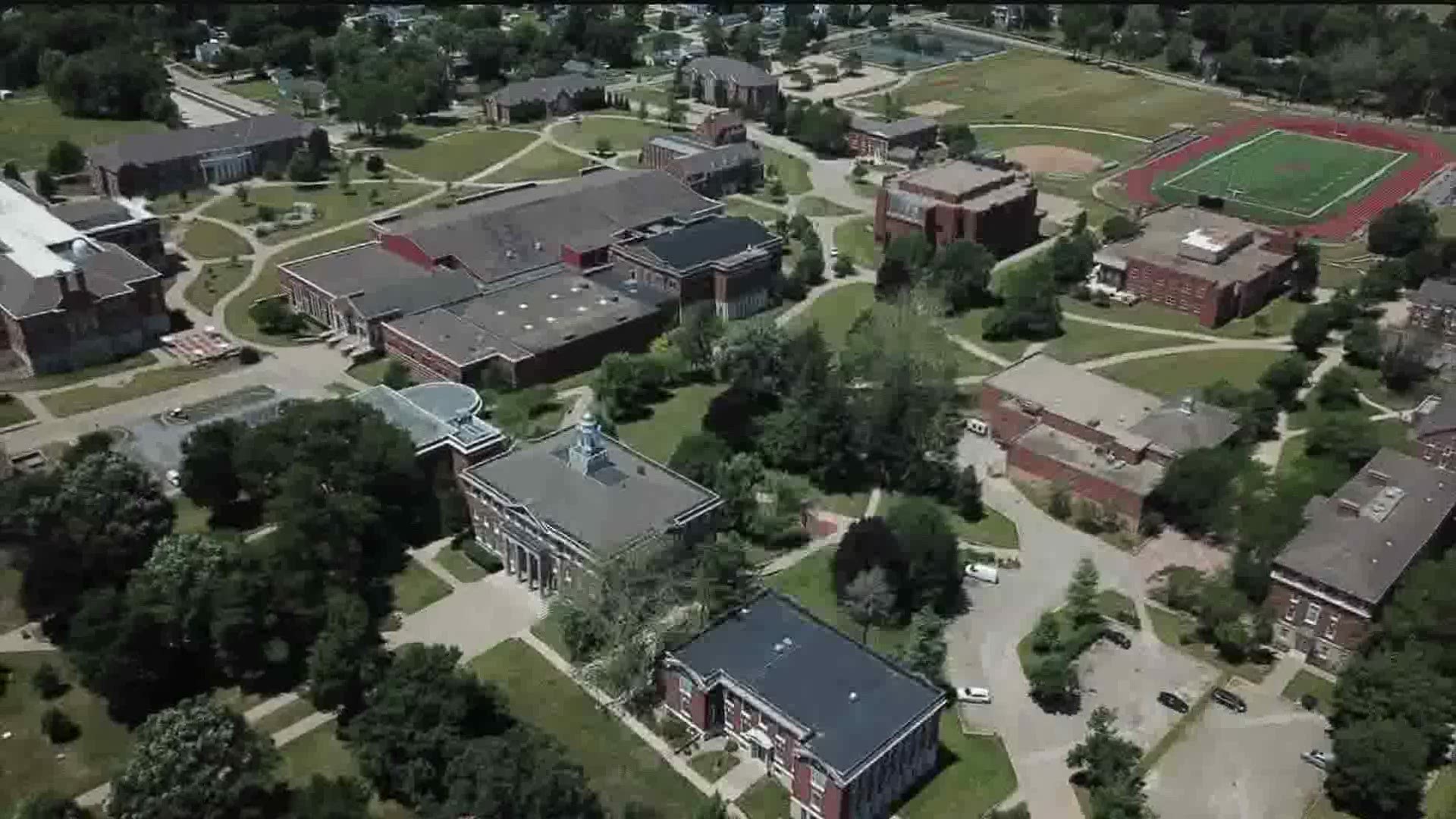 Monmouth College to allow single rooms