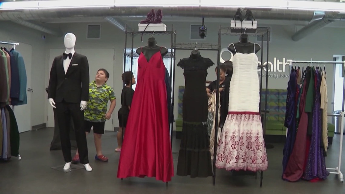 Florida group gives high school students a luxury experience for prom