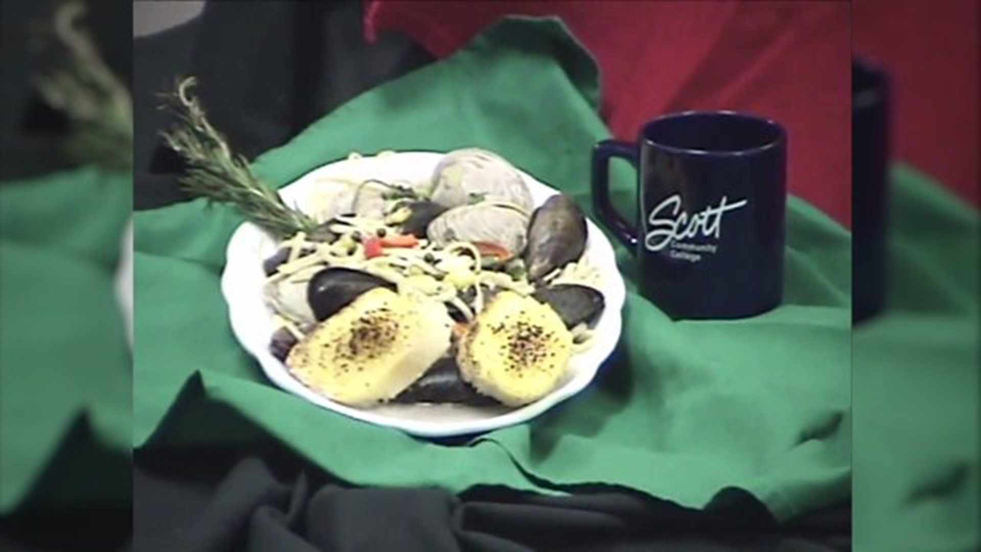 Chef Scott: Linguini with Clams and Mussels