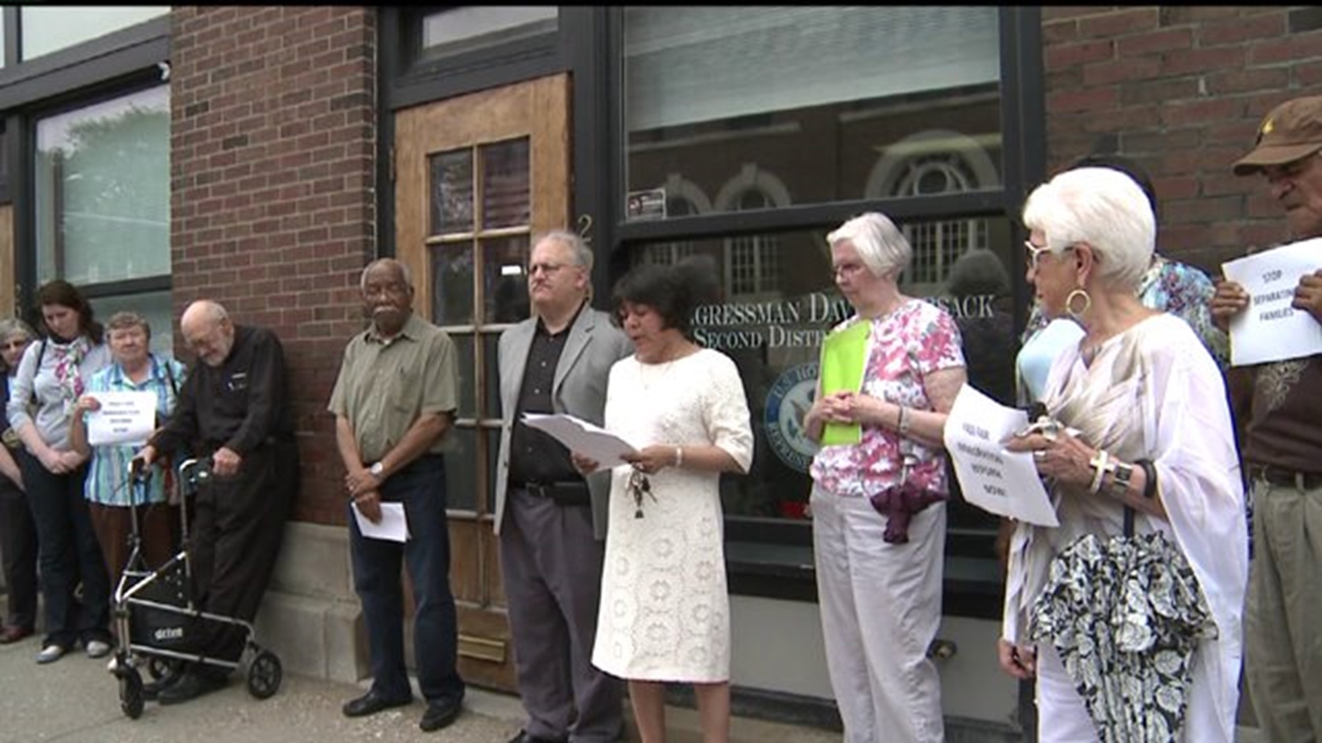 Locals call on Congress for immigration reform