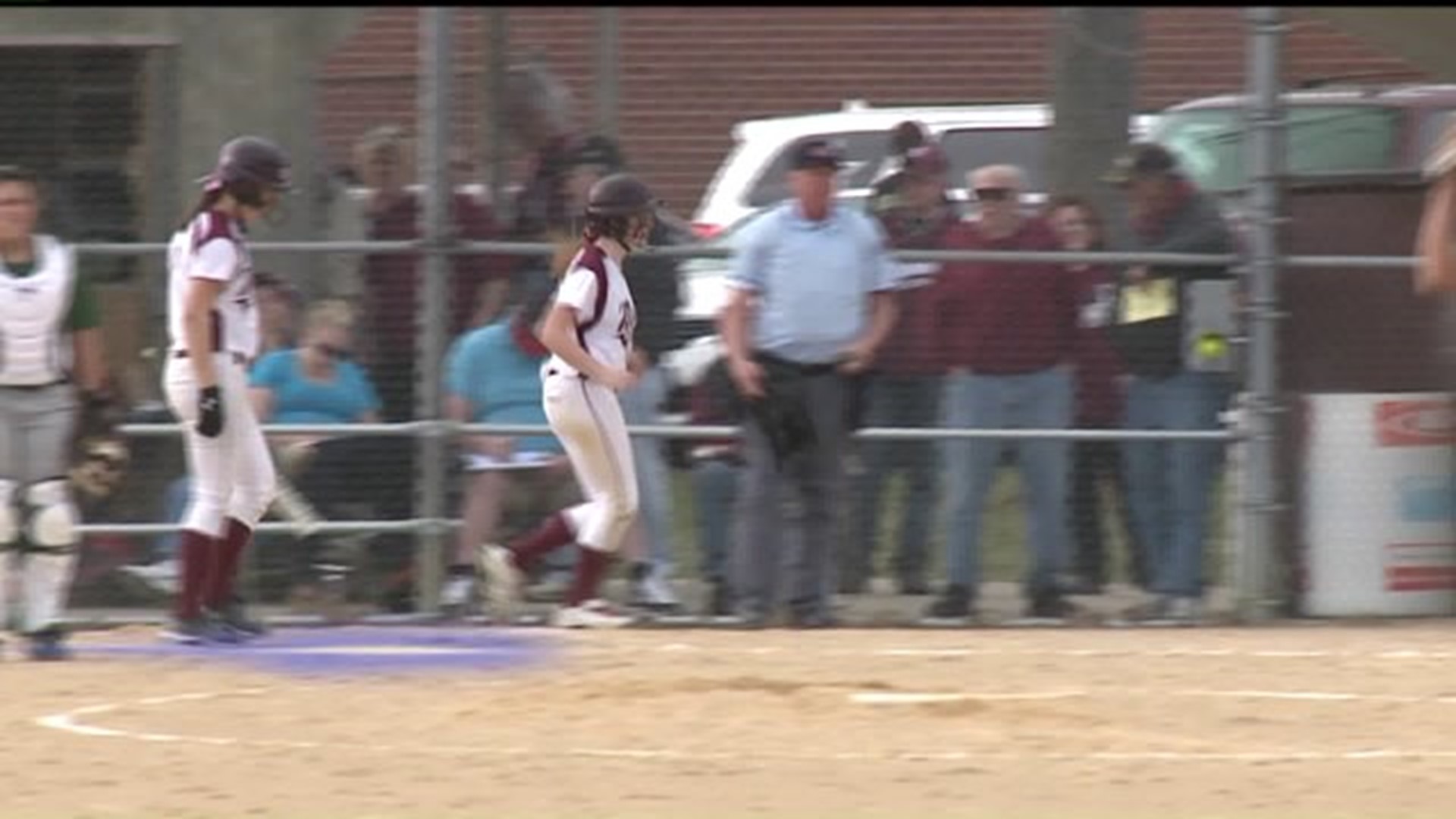 Moline over Alleman in Softball