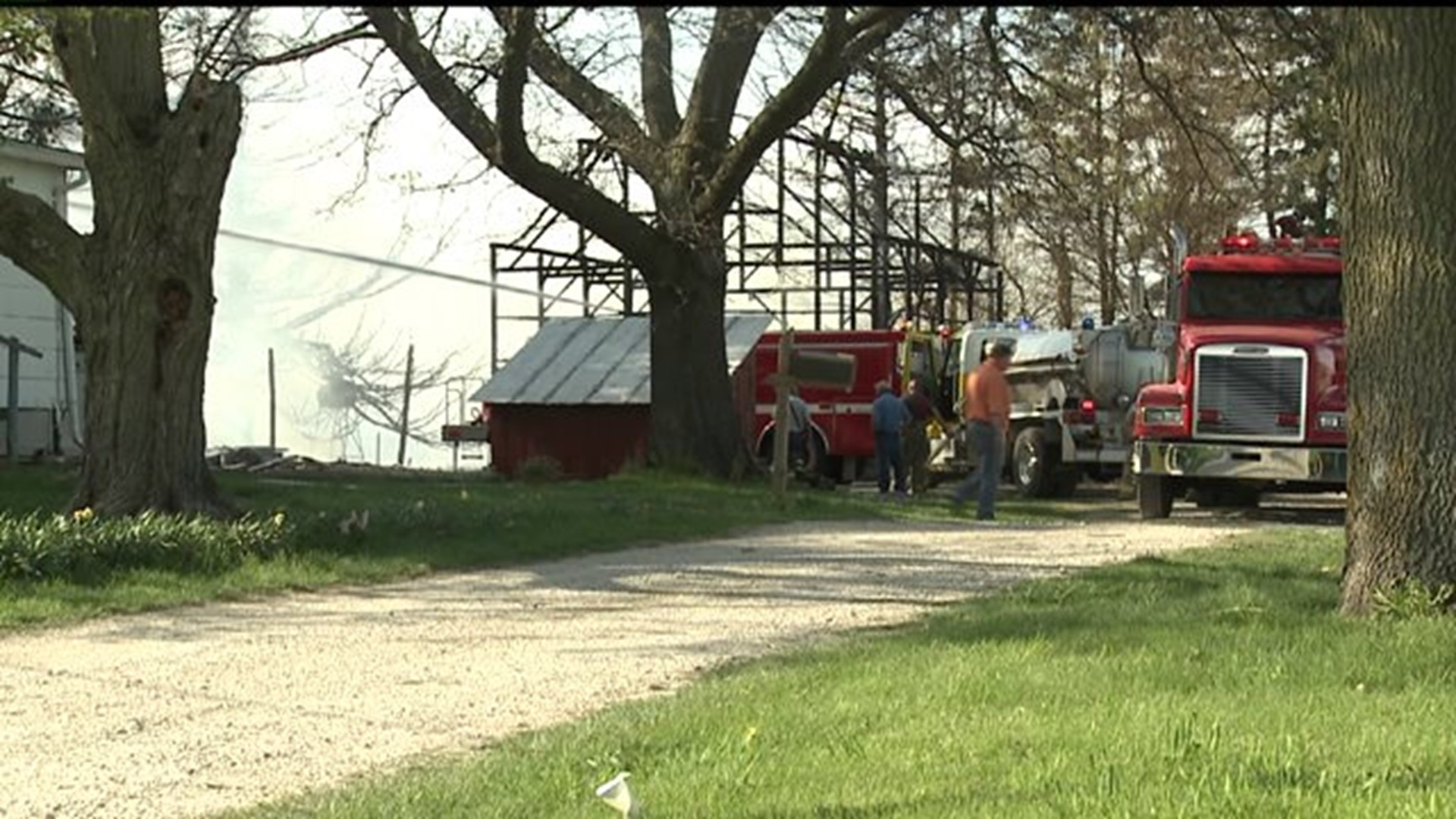 Fire destroys Reynolds barn