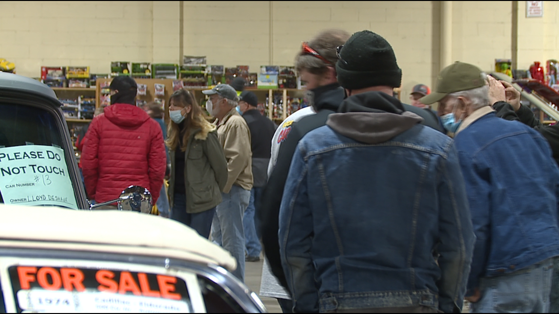 Cars pack the QCCA Expo Center for first event in nearly one year - Vimarsana News