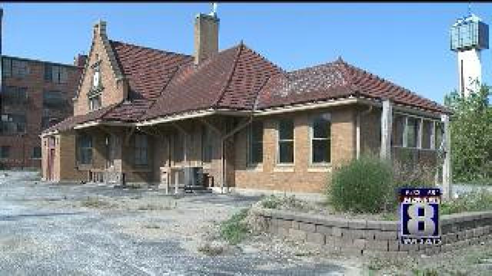 Moline votes to sell and demolish old train depot