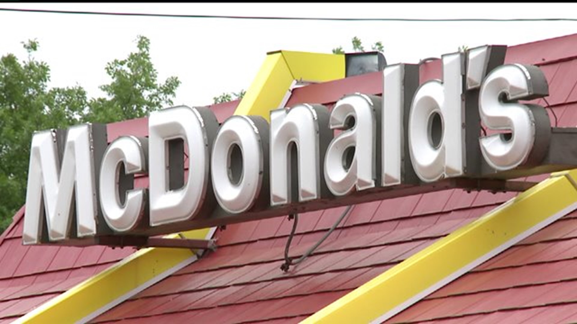 Couple claims they found marijuana in burger at Iowa restaurant