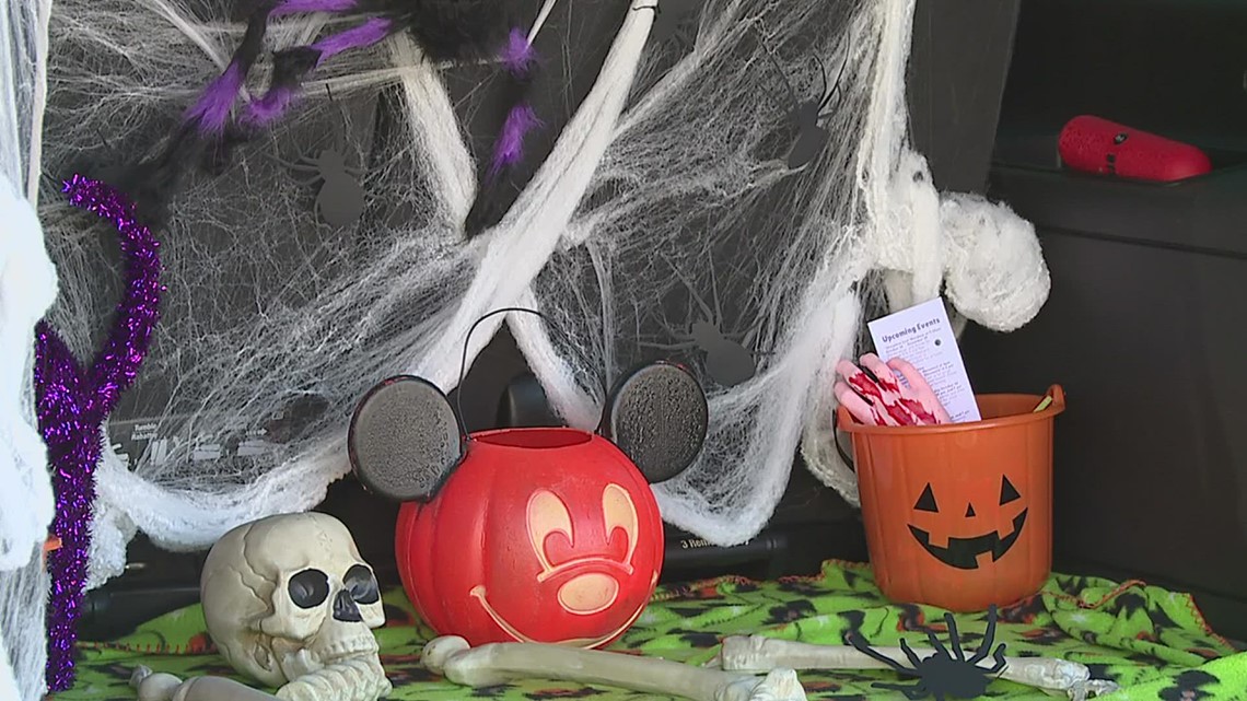 Floreciente Association hosts third annual Trunk or Treat - Vimarsana News