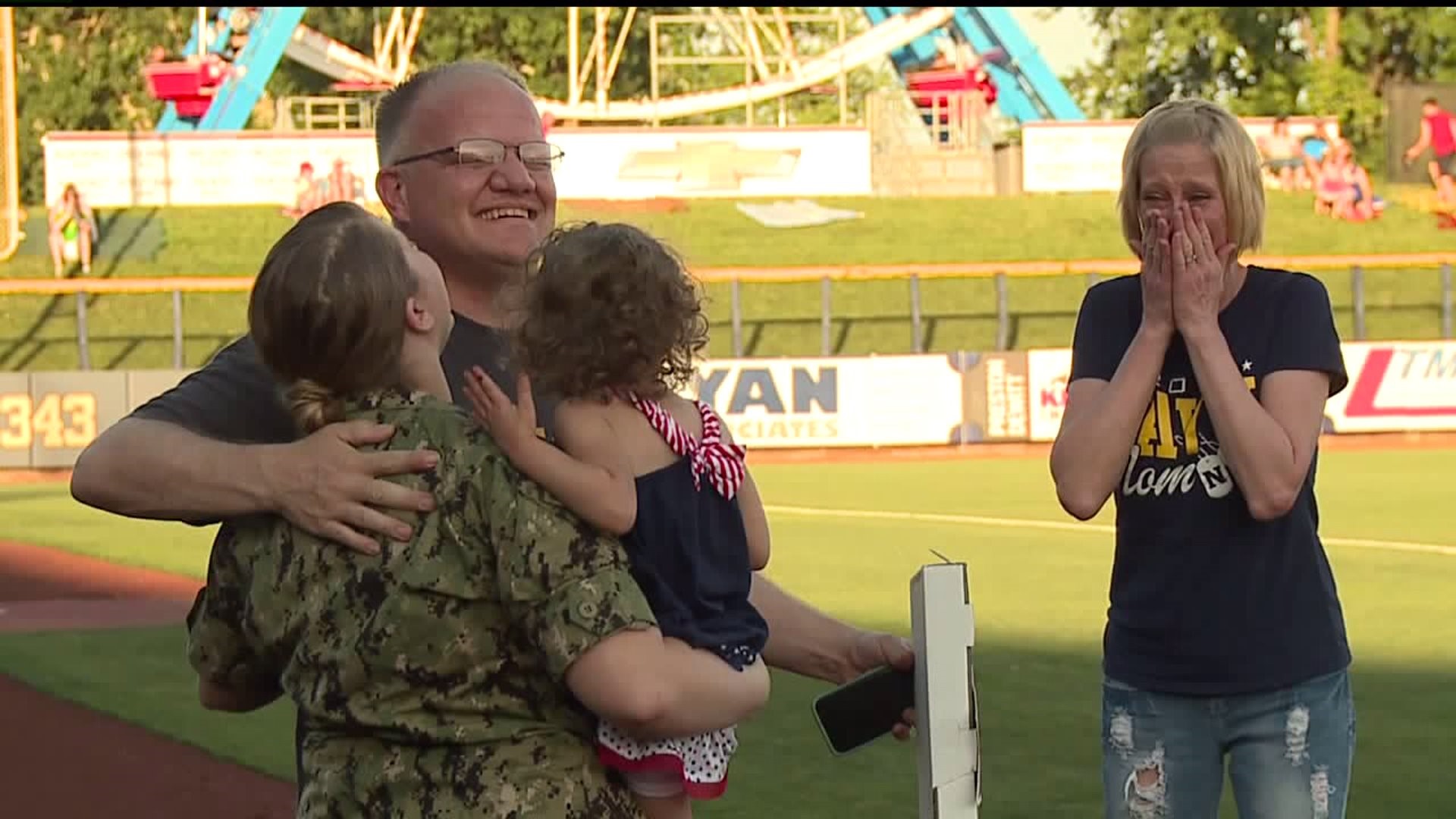 Navy family gets special surprise for Fourth of July