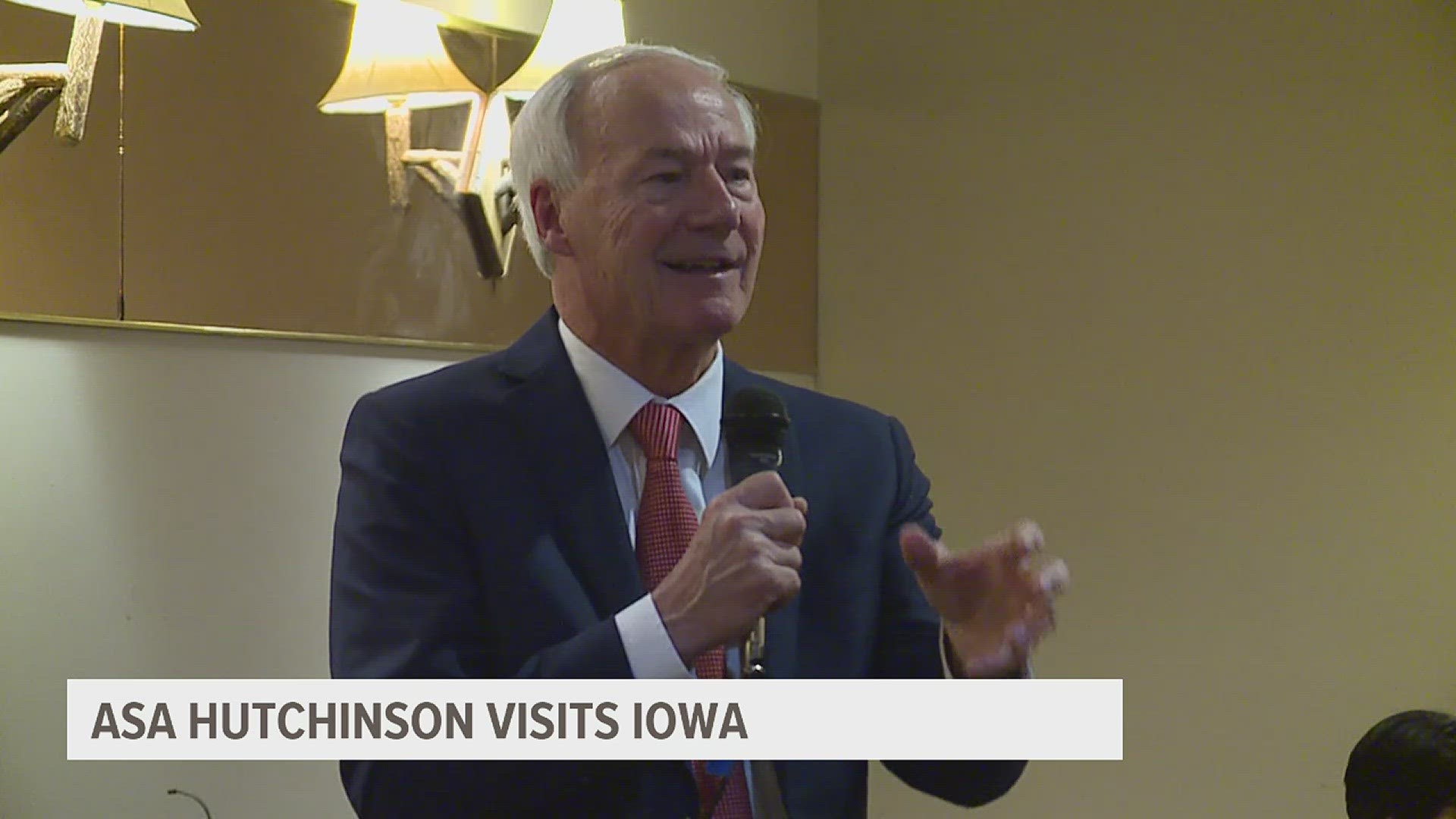 The former Arkansas governor also visited Muscatine the same day, speaking face-to-face with voters.