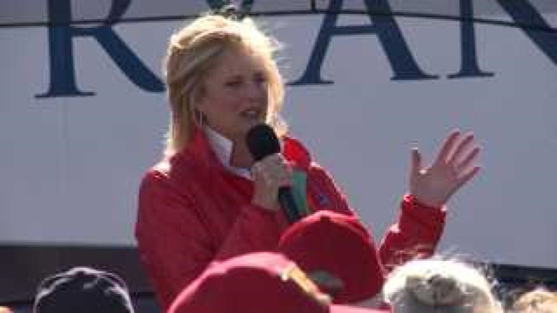 Ann Romney stops in Davenport for storm relief collection