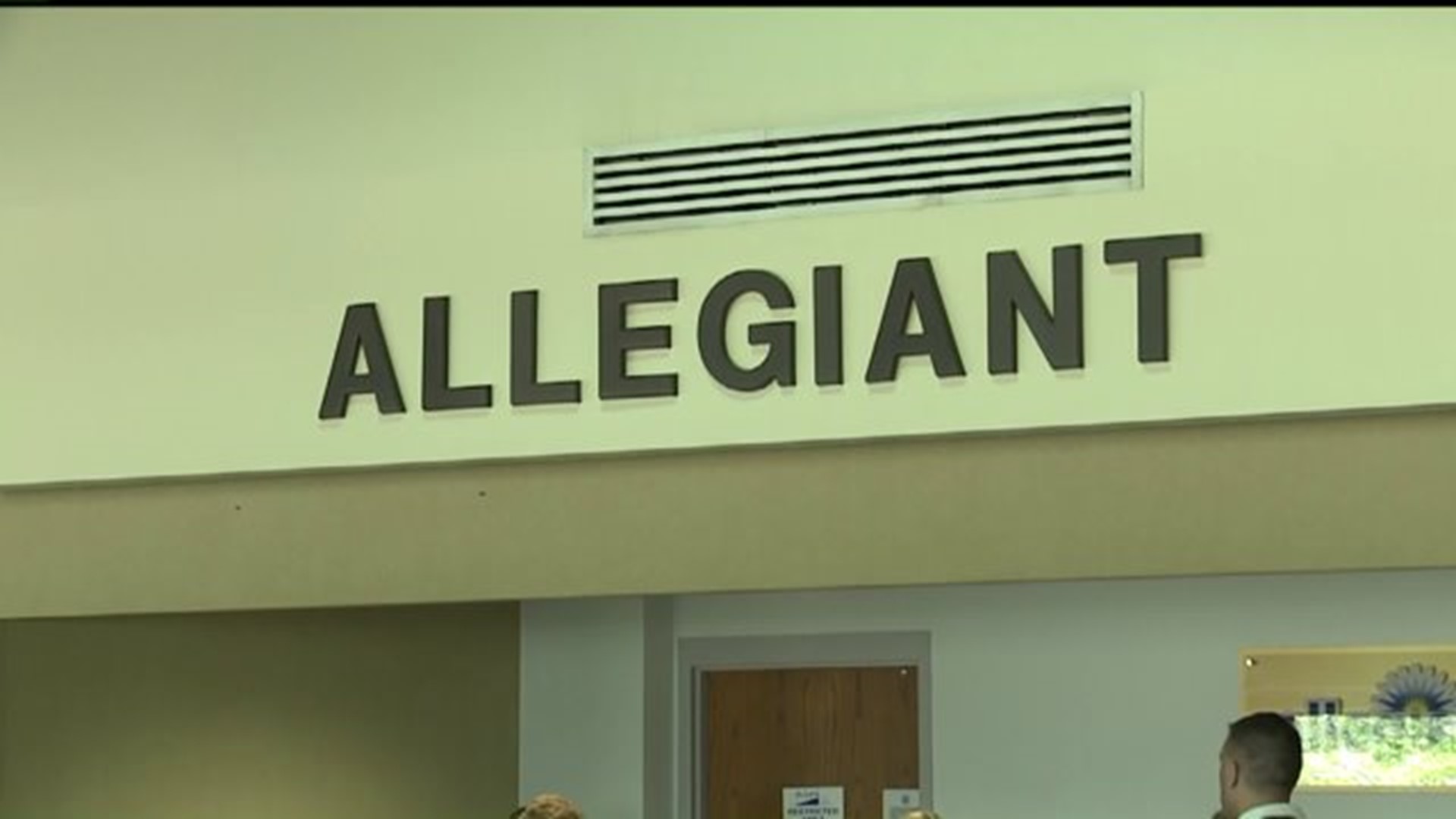 Allegiant pilots plan to strike