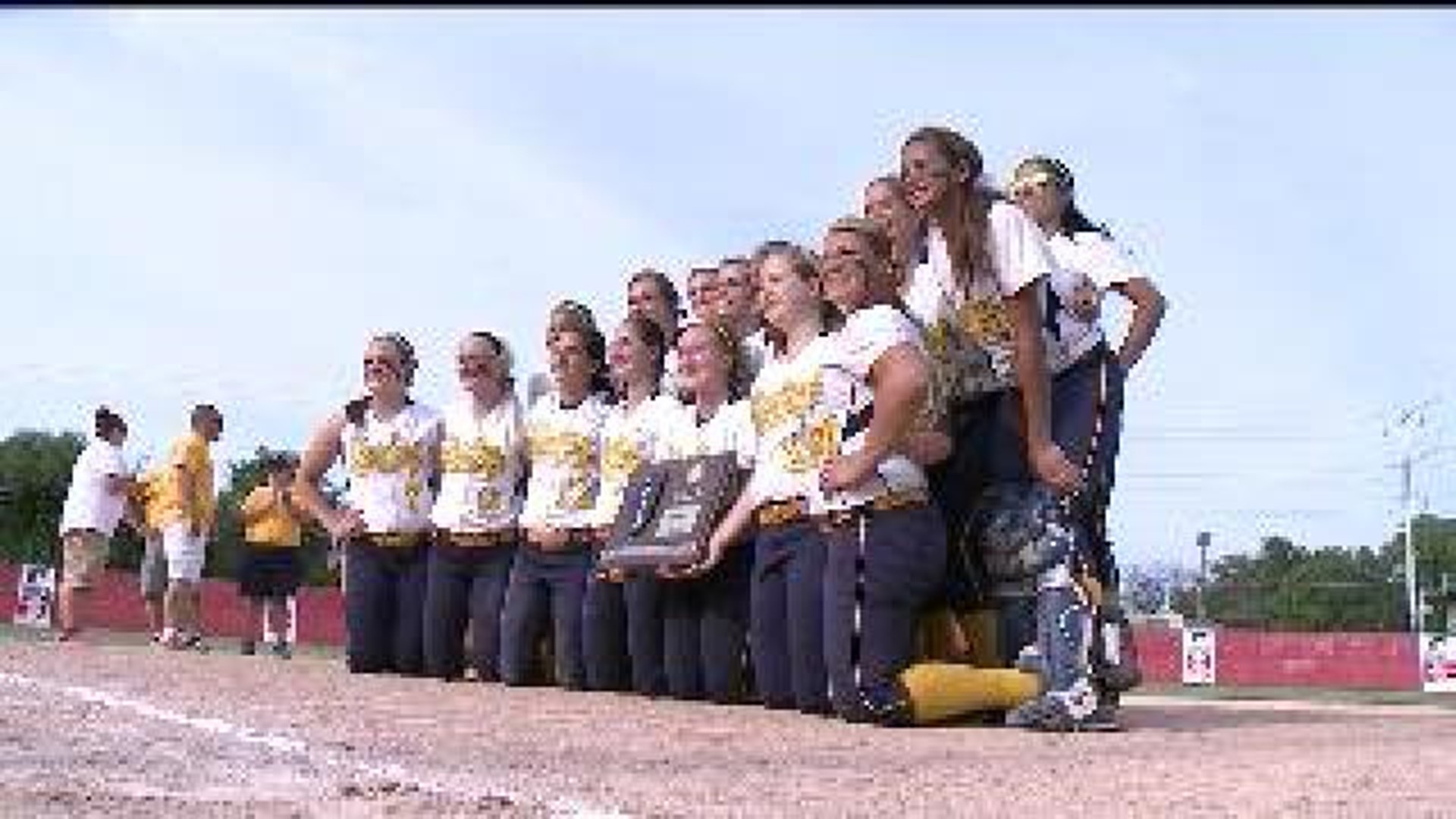 Sterling Softball repeats "Super" Sectional Feat